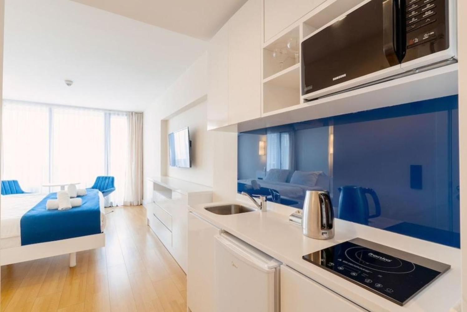 Orbi City aparthotel on the sea view 4