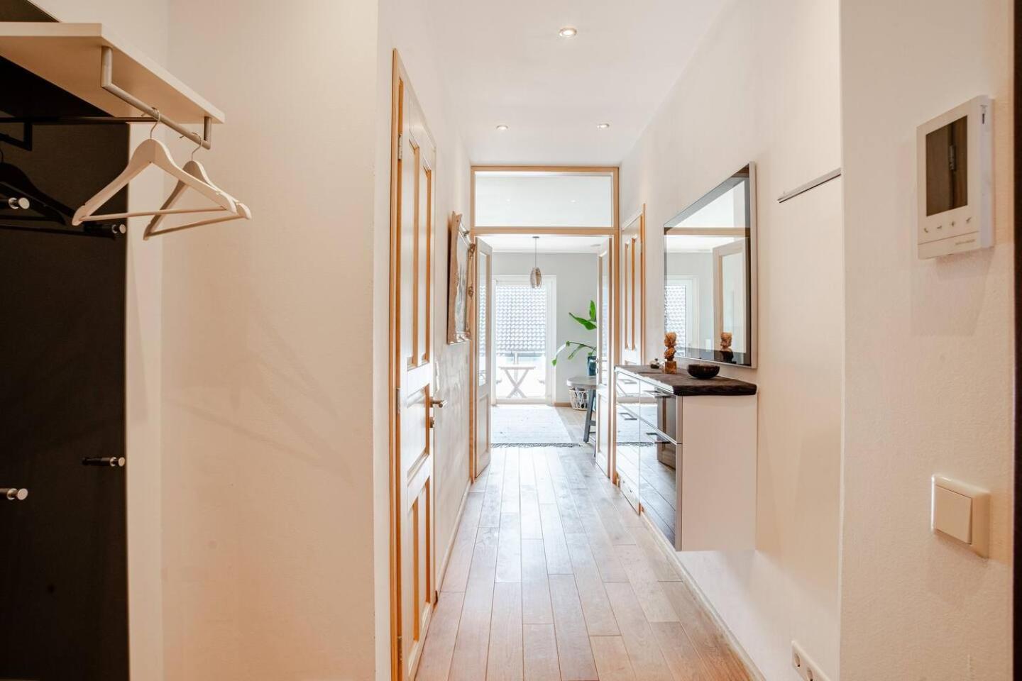 Luxuriöse Wohnung mit Terrasse und Balkon - 24h Check-In