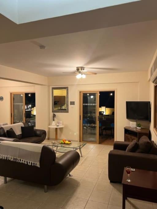 Palm Villa 3 bedrooms - Sleeps 6