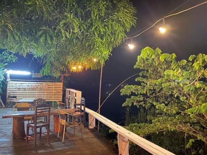 Dokchampa Guesthouse and Restaurant view 5
