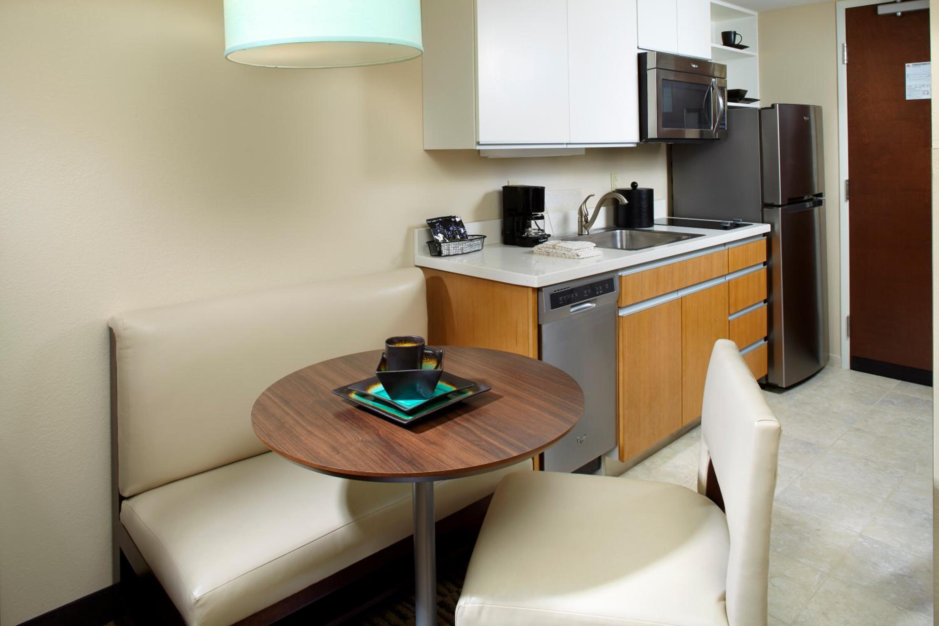 Hawthorn Suites by Wyndham Bridgeport