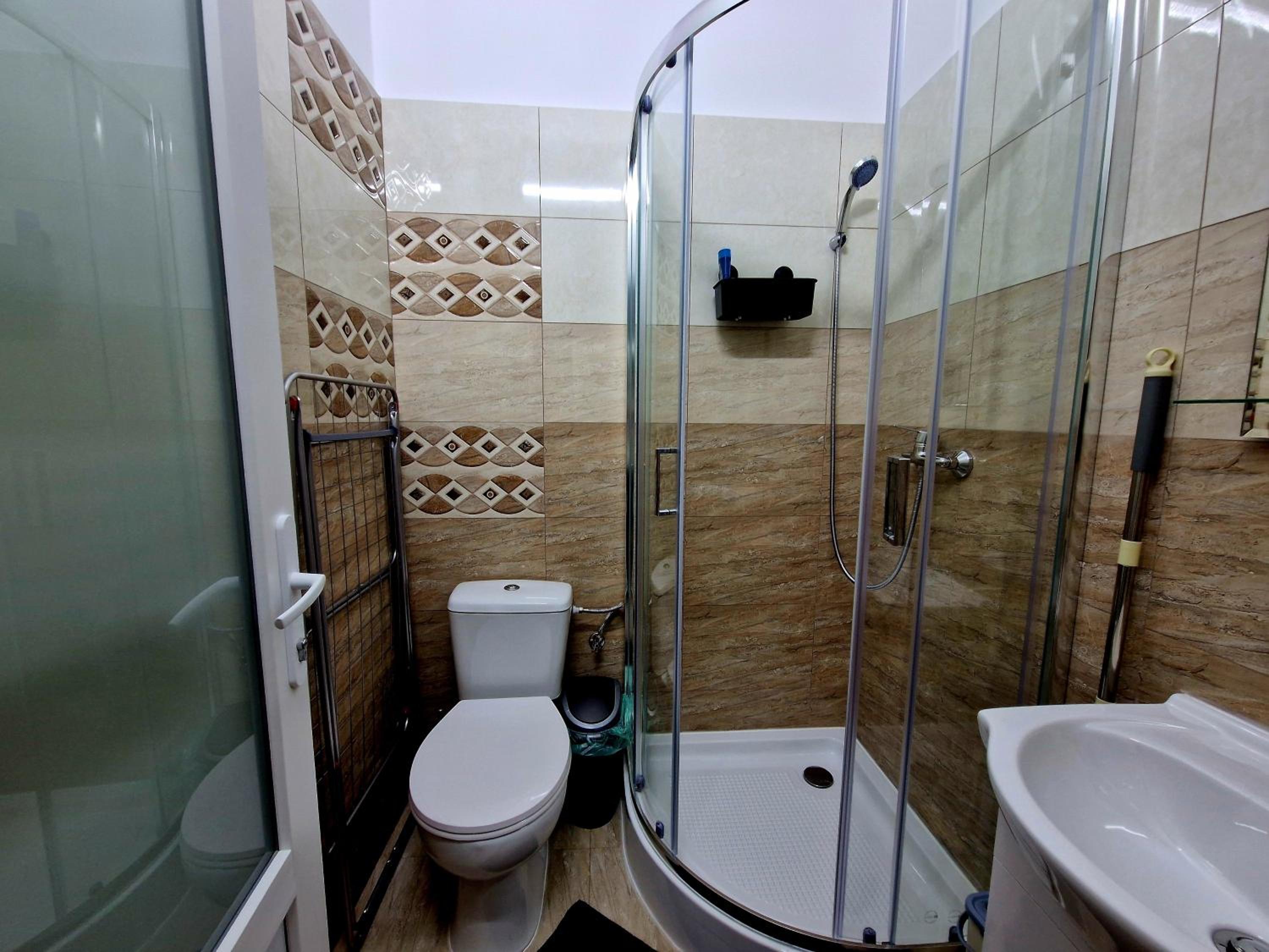 Modern Studio 2 en Onești