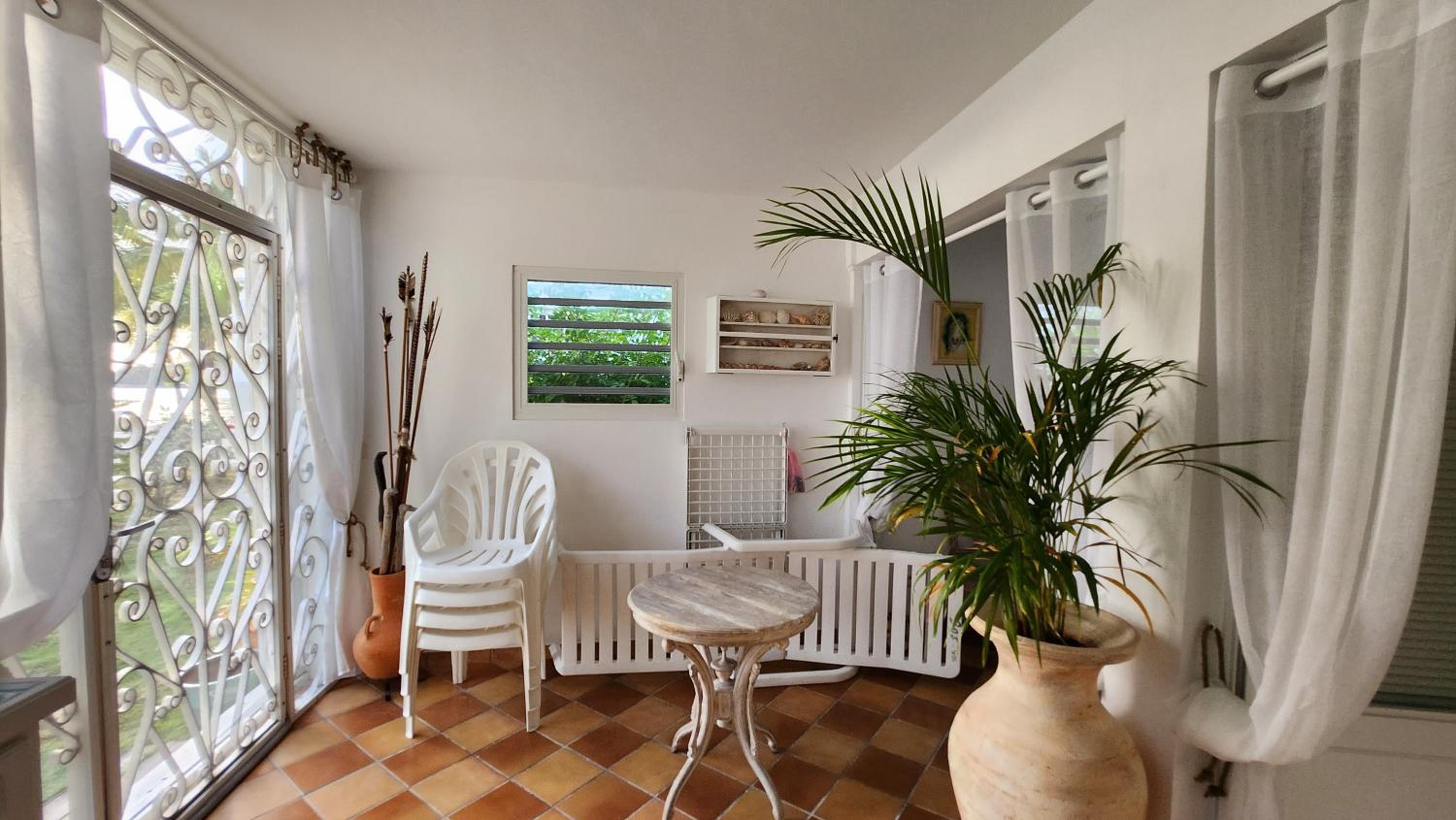 Bamboo on the beach - Spacious beachfront studio view 5