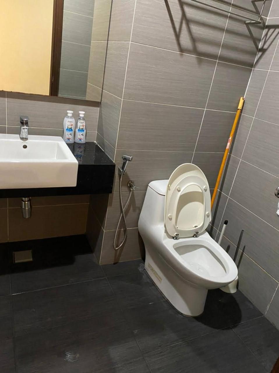 JB City D'Esplanade Shopping mall apartment