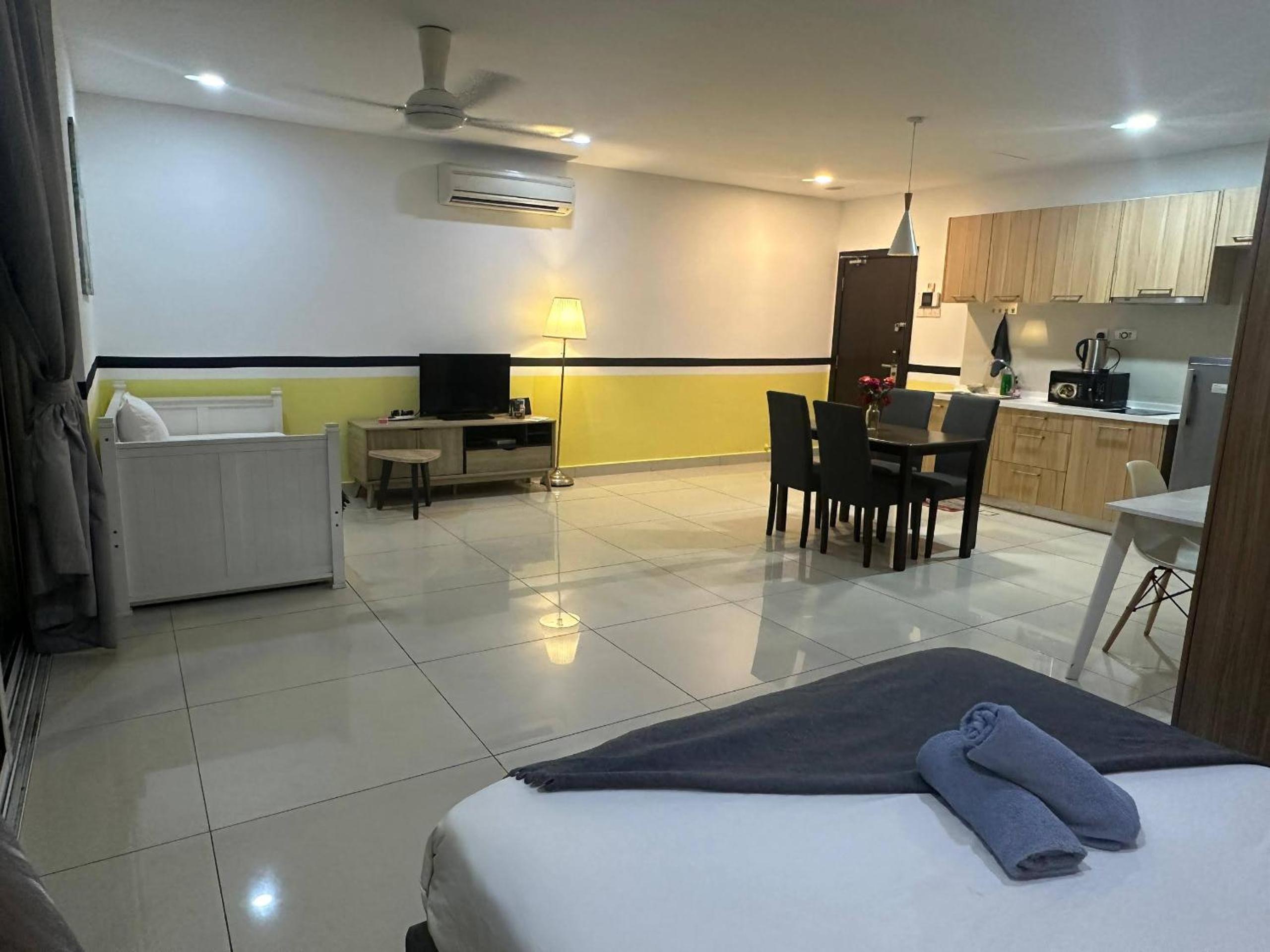 JB City D'Esplanade Shopping mall apartment