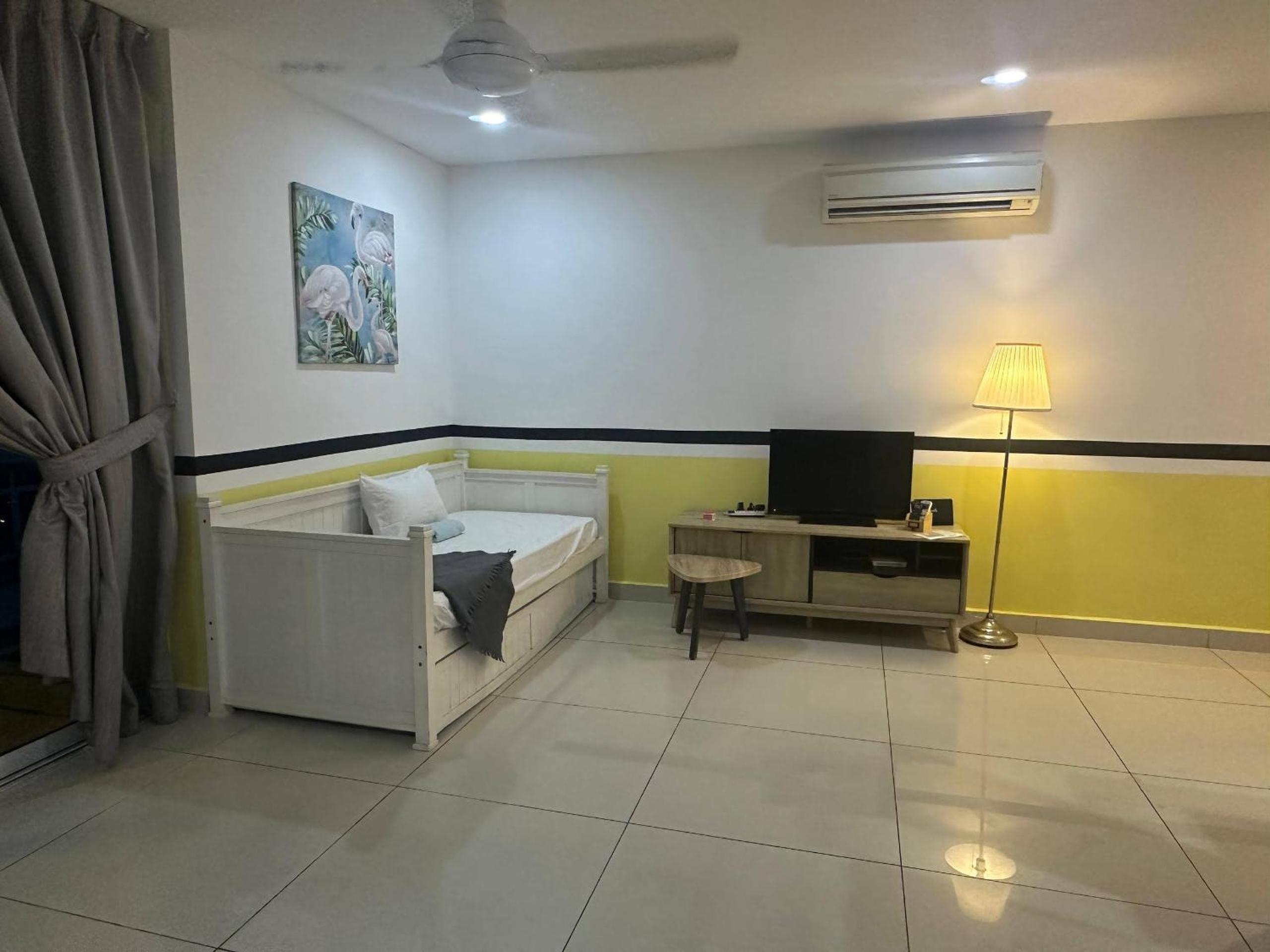 JB City D'Esplanade Shopping mall apartment