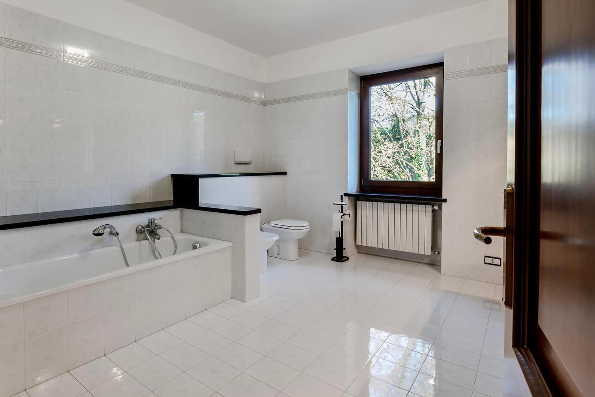 Villa Valleggia with pool
