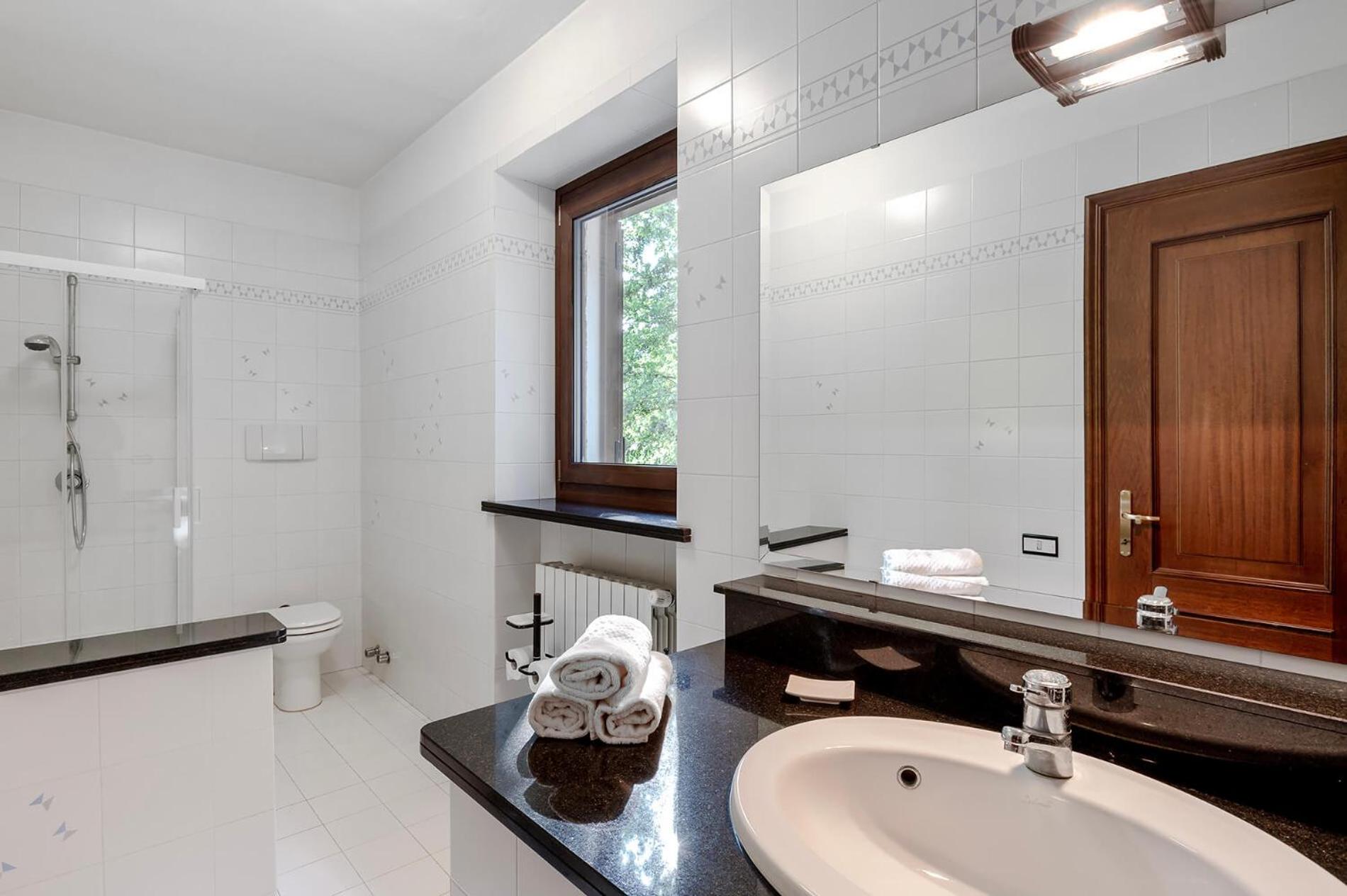 Villa Valleggia with pool