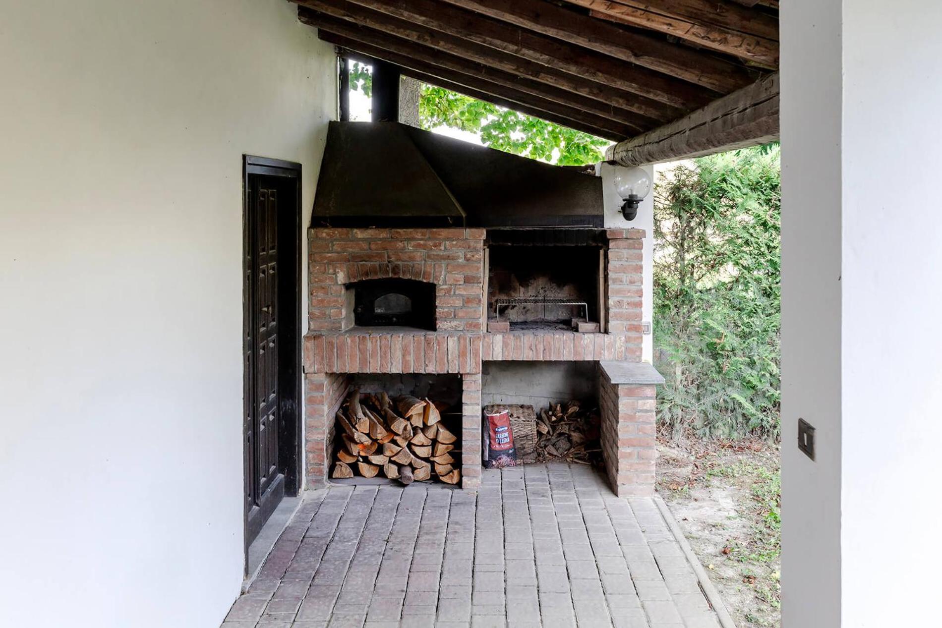 Villa Valleggia with pool