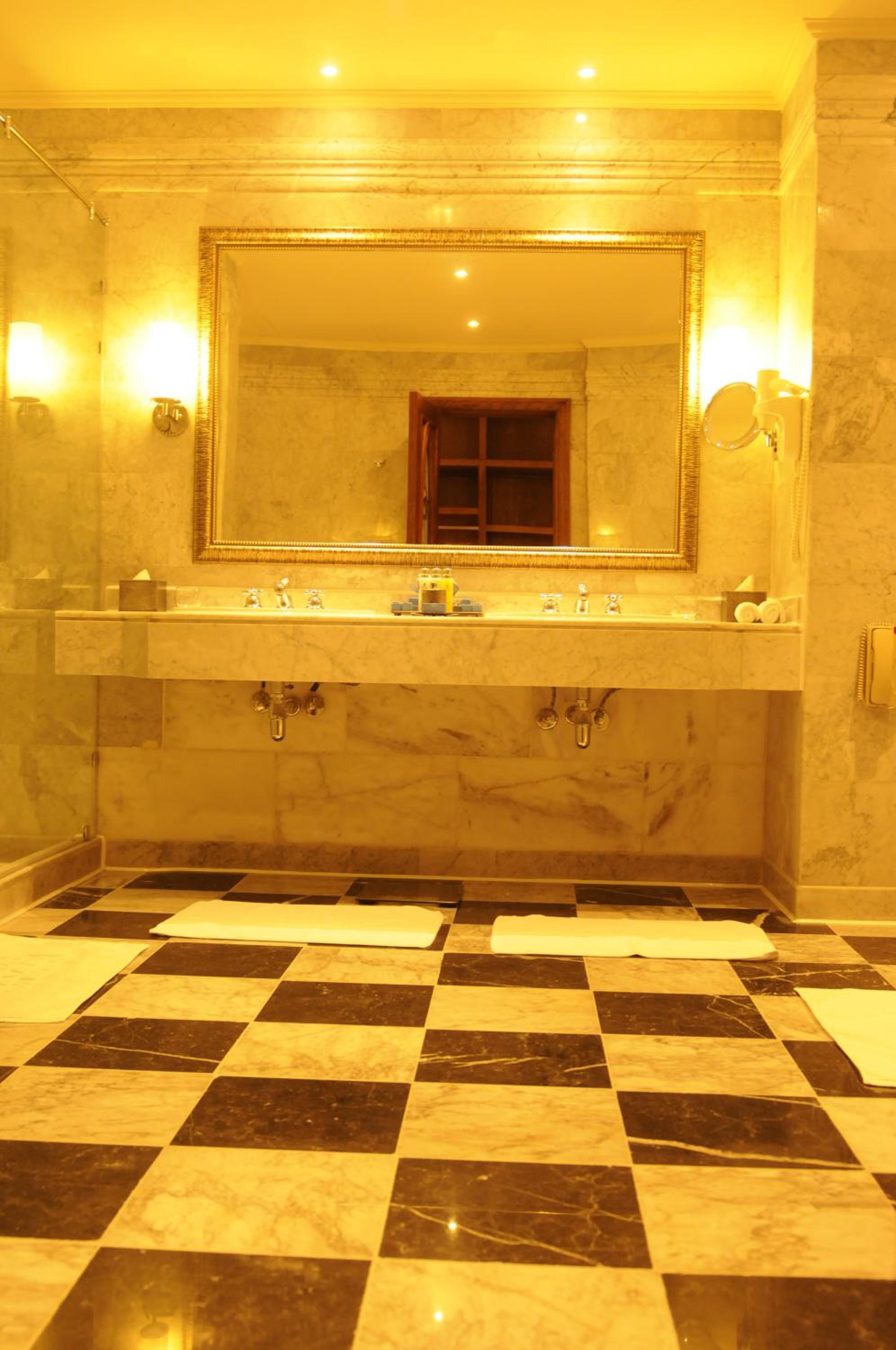 HRG Best Hotel