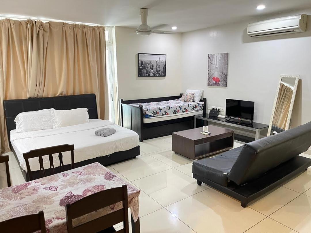 JB City D'Esplanade Shopping mall apartment