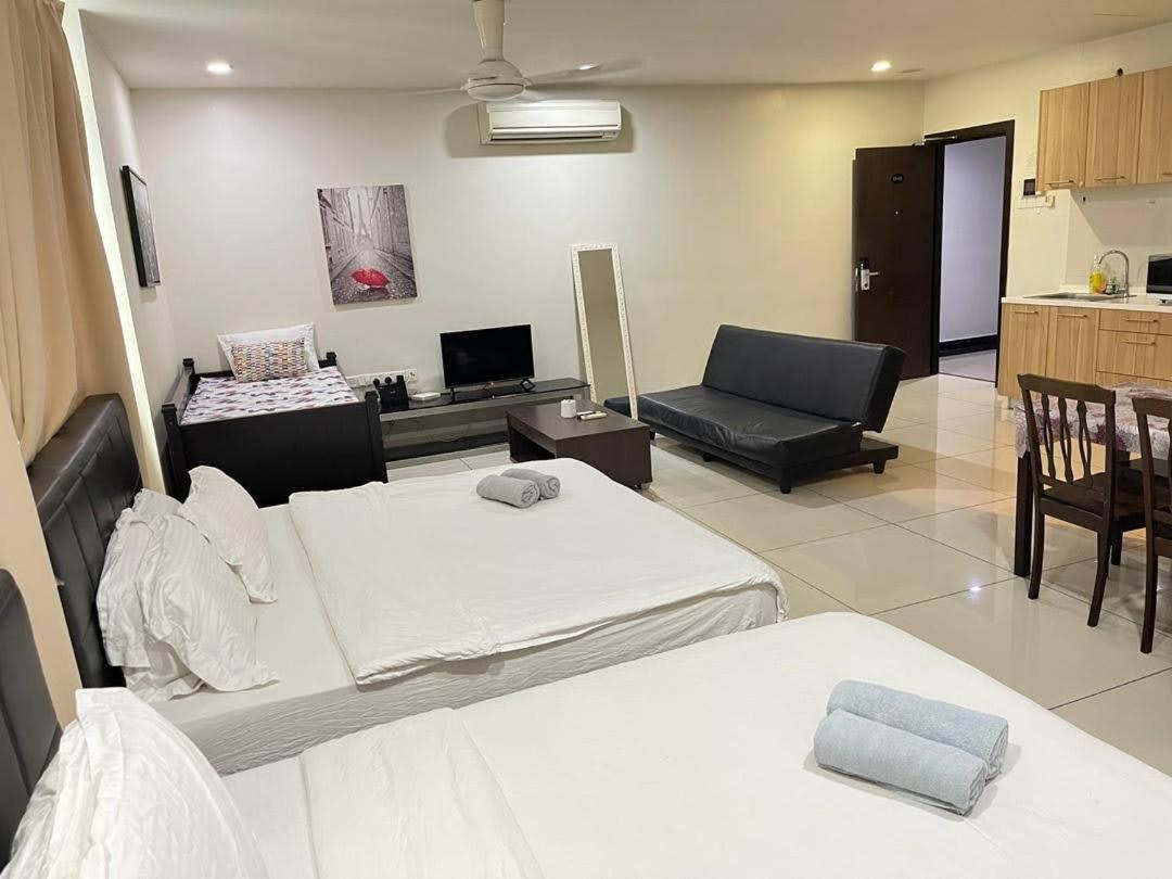 JB City D'Esplanade Shopping mall apartment