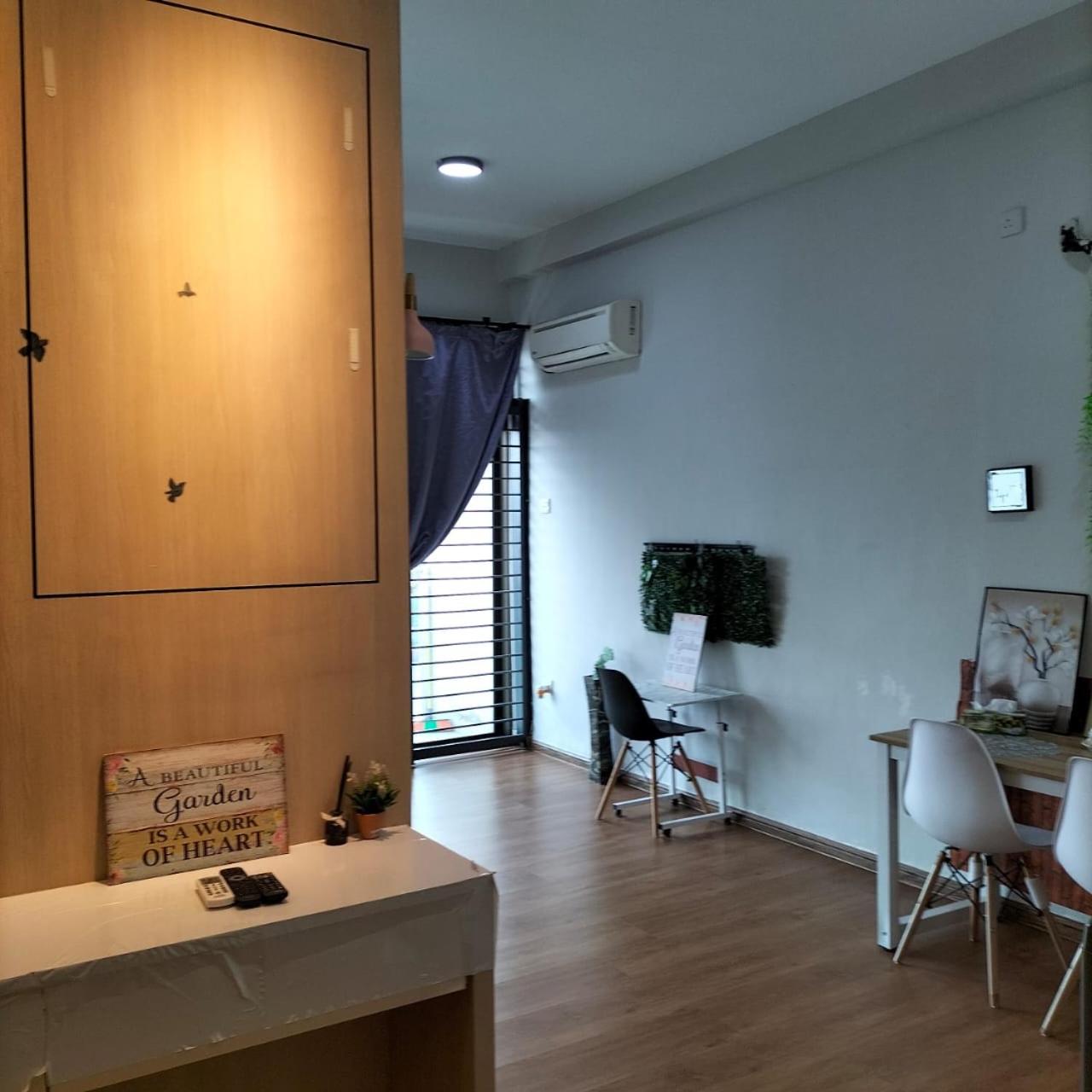 03-2 pax Palazio Mount Austin Wifi