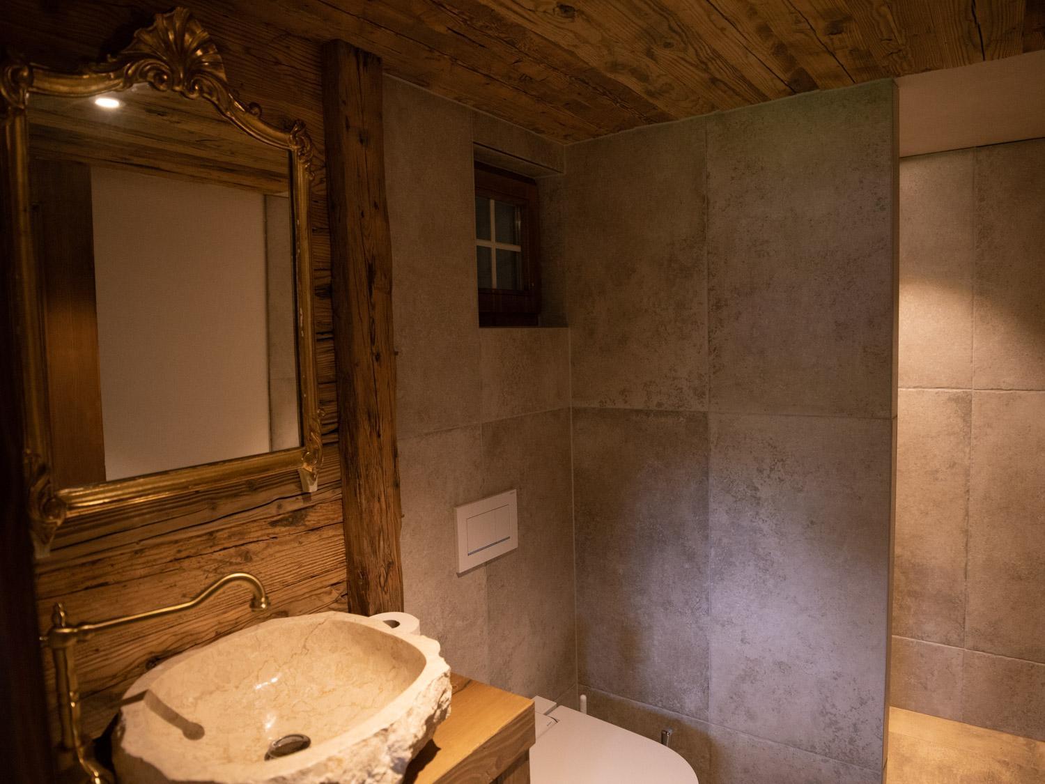 Modernes Chalet mit Sauna, Whirlpool und Bergblick