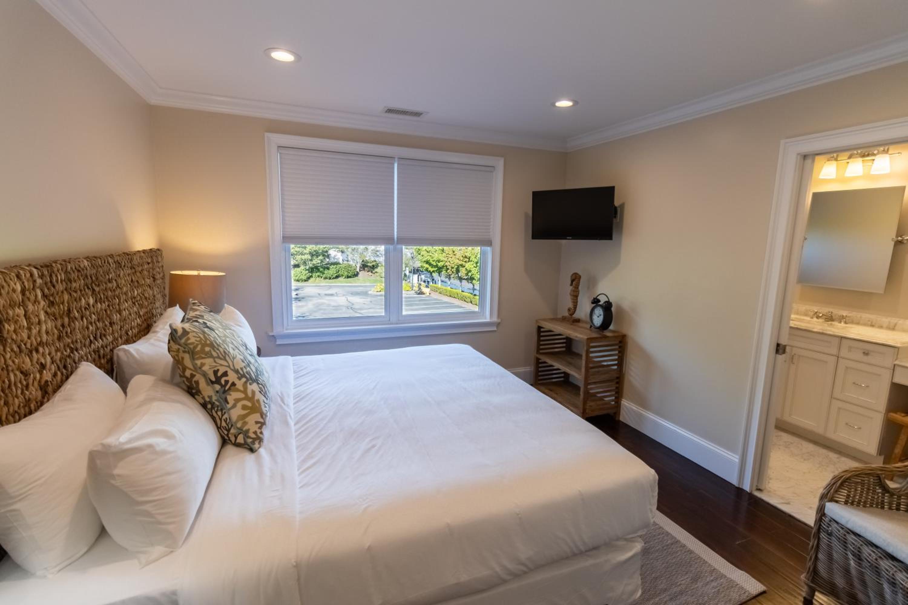 The Newport Lofts - 543 Thames Street