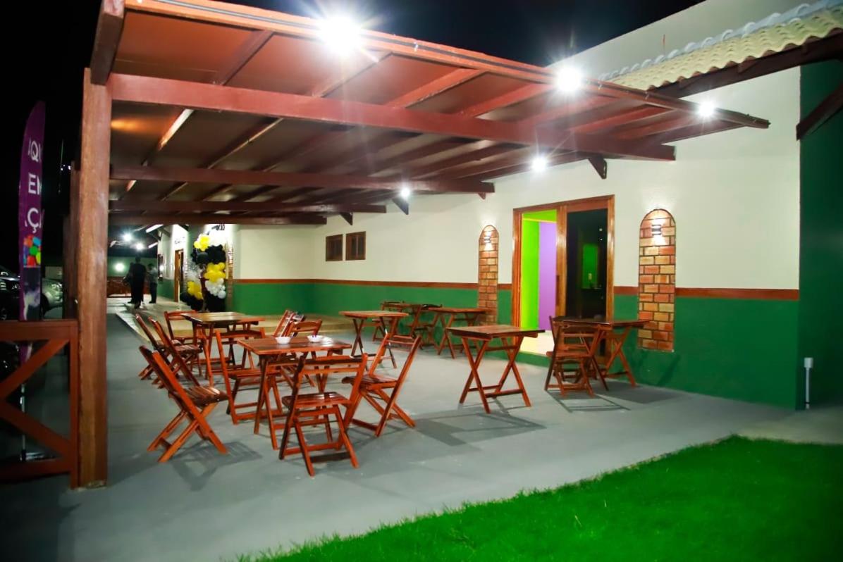 Villa Dubai Pousada, Restaurante e Pizzaria