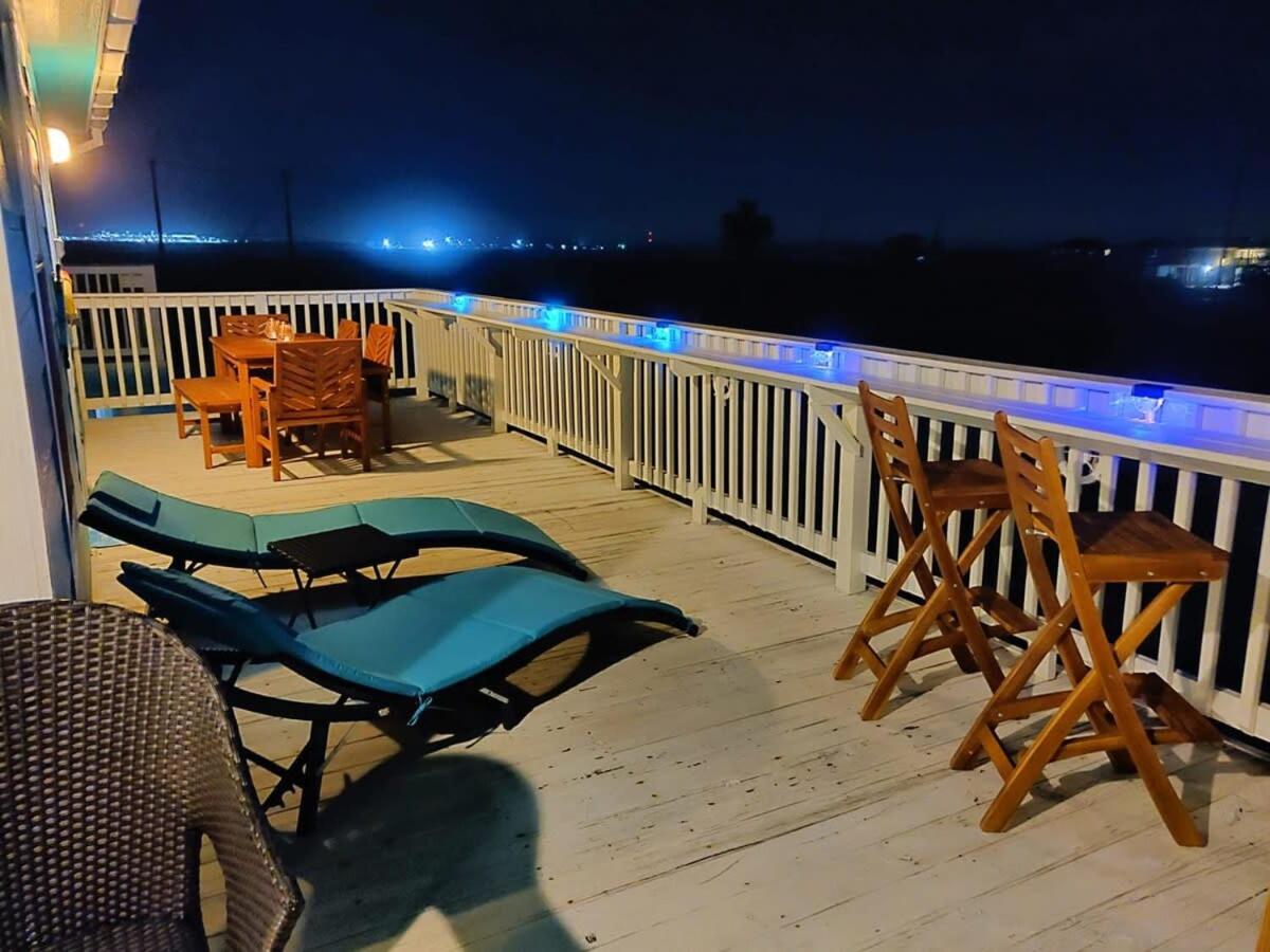 Sunset Sanctuary - Adorable Beach Bungalow with Gorgeous Gulf Views! view 4