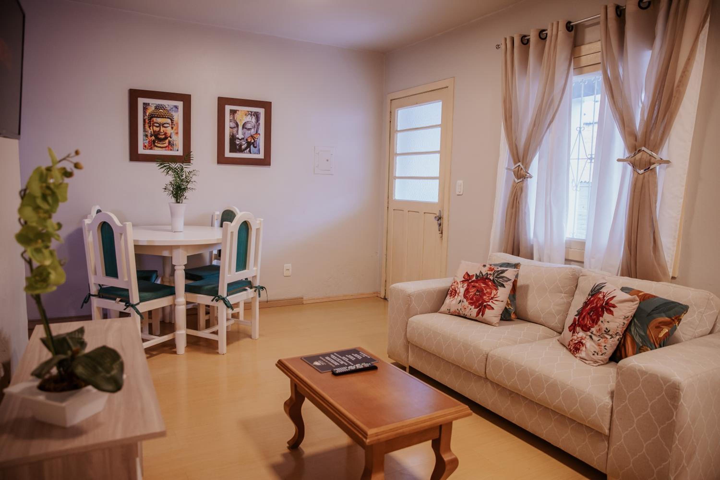 Hospedagem Vila Suiça Centro
