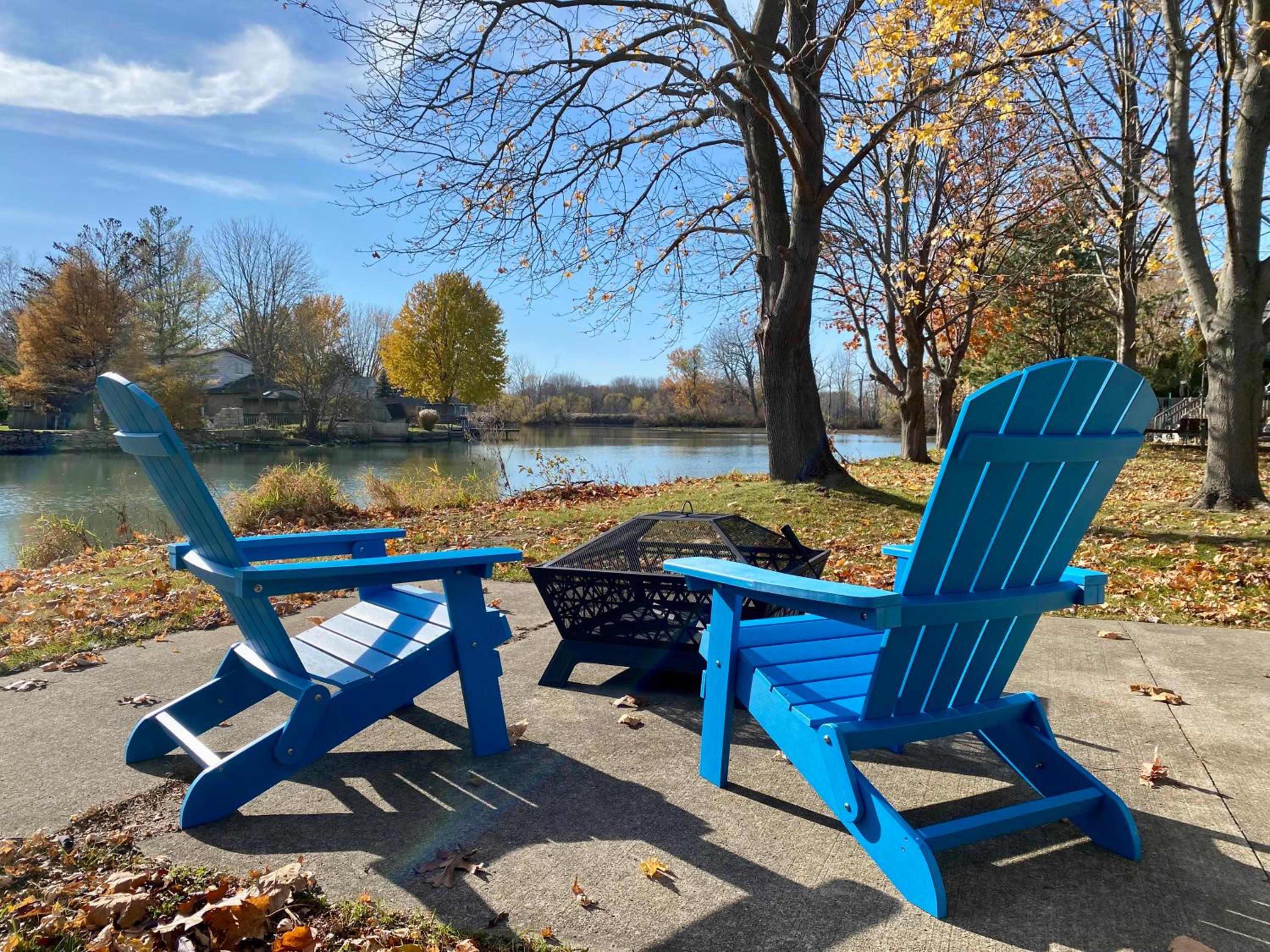 Creekside Cottage - kayak, SUP, fishing, game room, steps to the beach