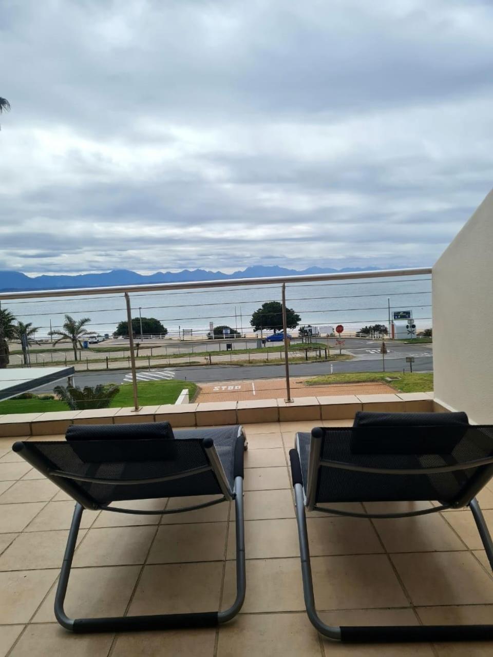 Point Village Accommodation - Santos 57 view 4