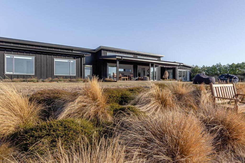 Modern and spacious with river and vineyard views view 3