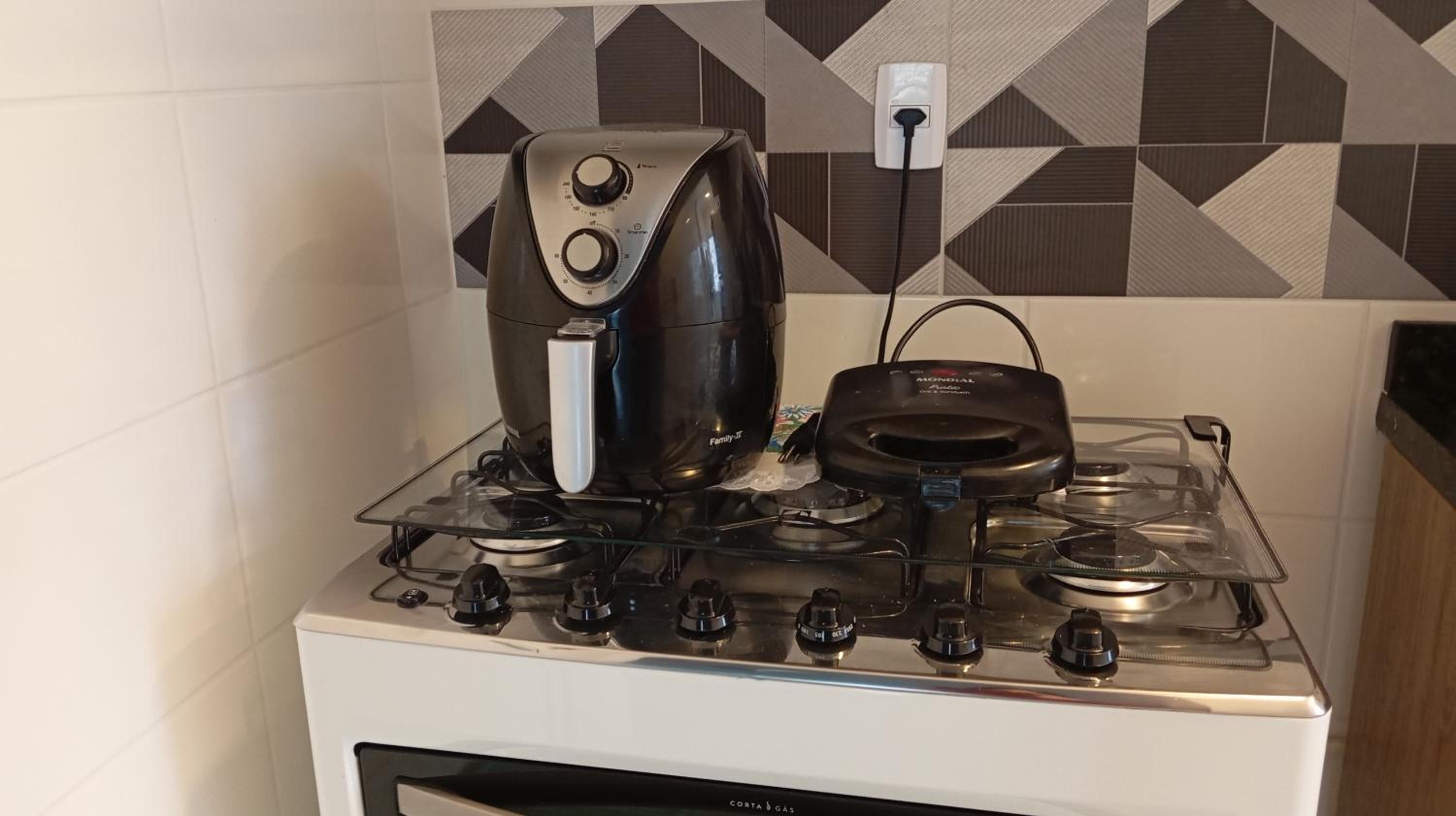 Apartamento novo vista do mar 64m2 2 dorms Wi-fi estacionamento grátis Praia Grande Mirim