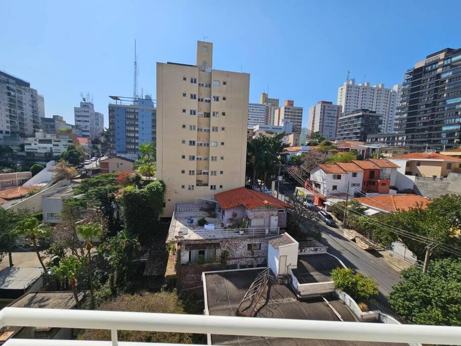 Apto completo super confortável e moderno próximo Metro Vila Madalena