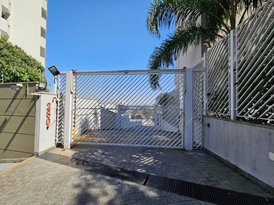 Apto completo super confortável e moderno próximo Metro Vila Madalena
