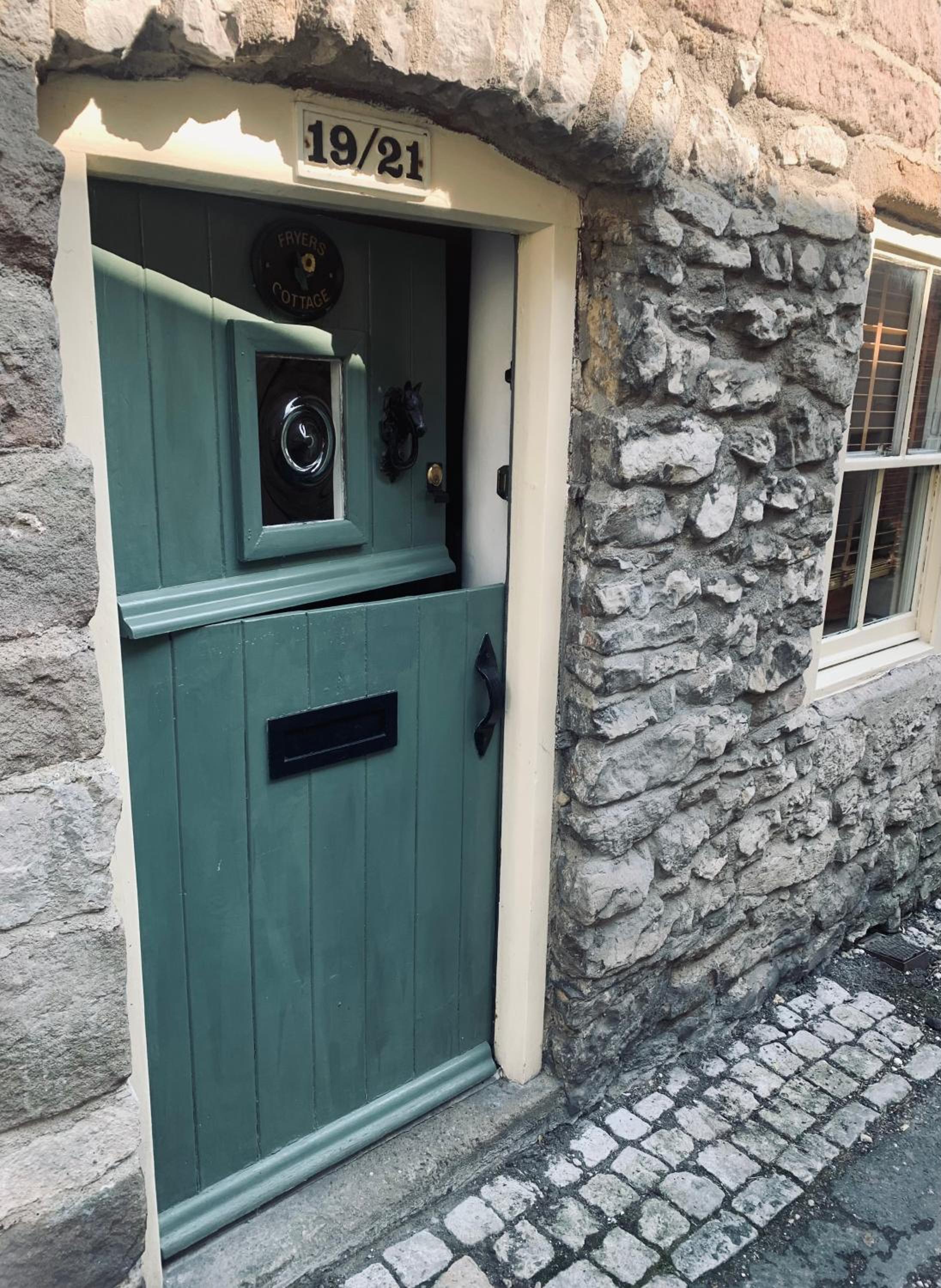 Fryers Cottage Wirksworth, a traditional yet stylish 2-bedroom Peak District cottage