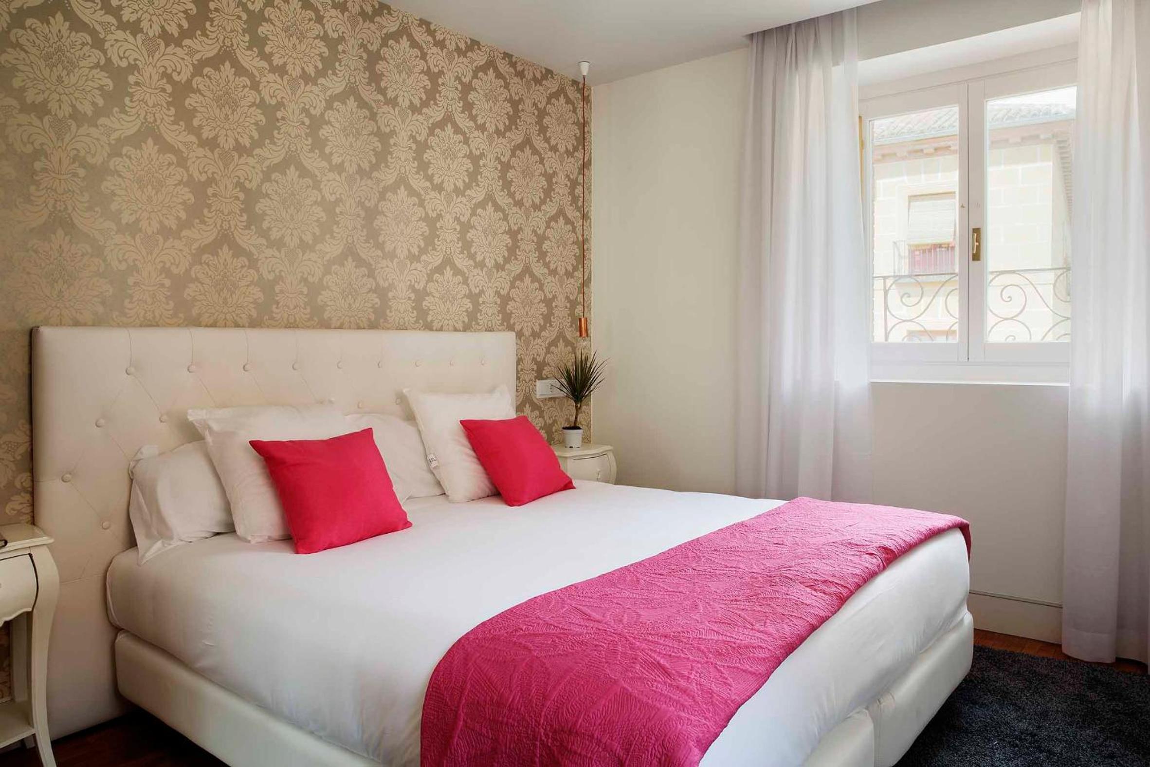 Palacio Conde Miranda - Image 2