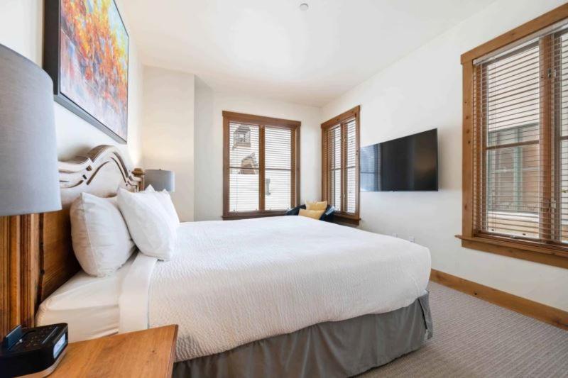 Villa Montane 110 by East West Hospitality view 4