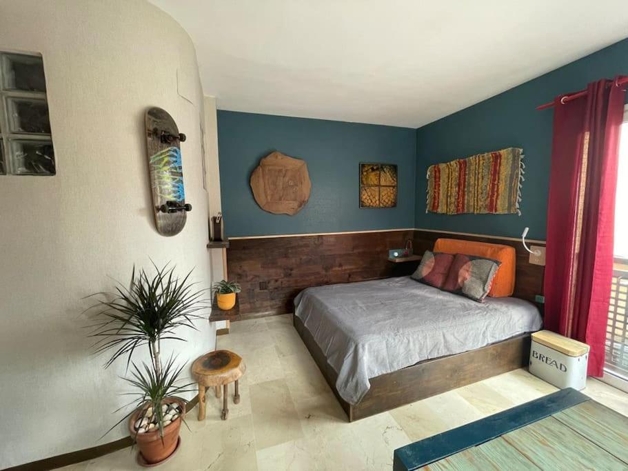 Chic & Practical Studio, 5 min to center & beach view 2