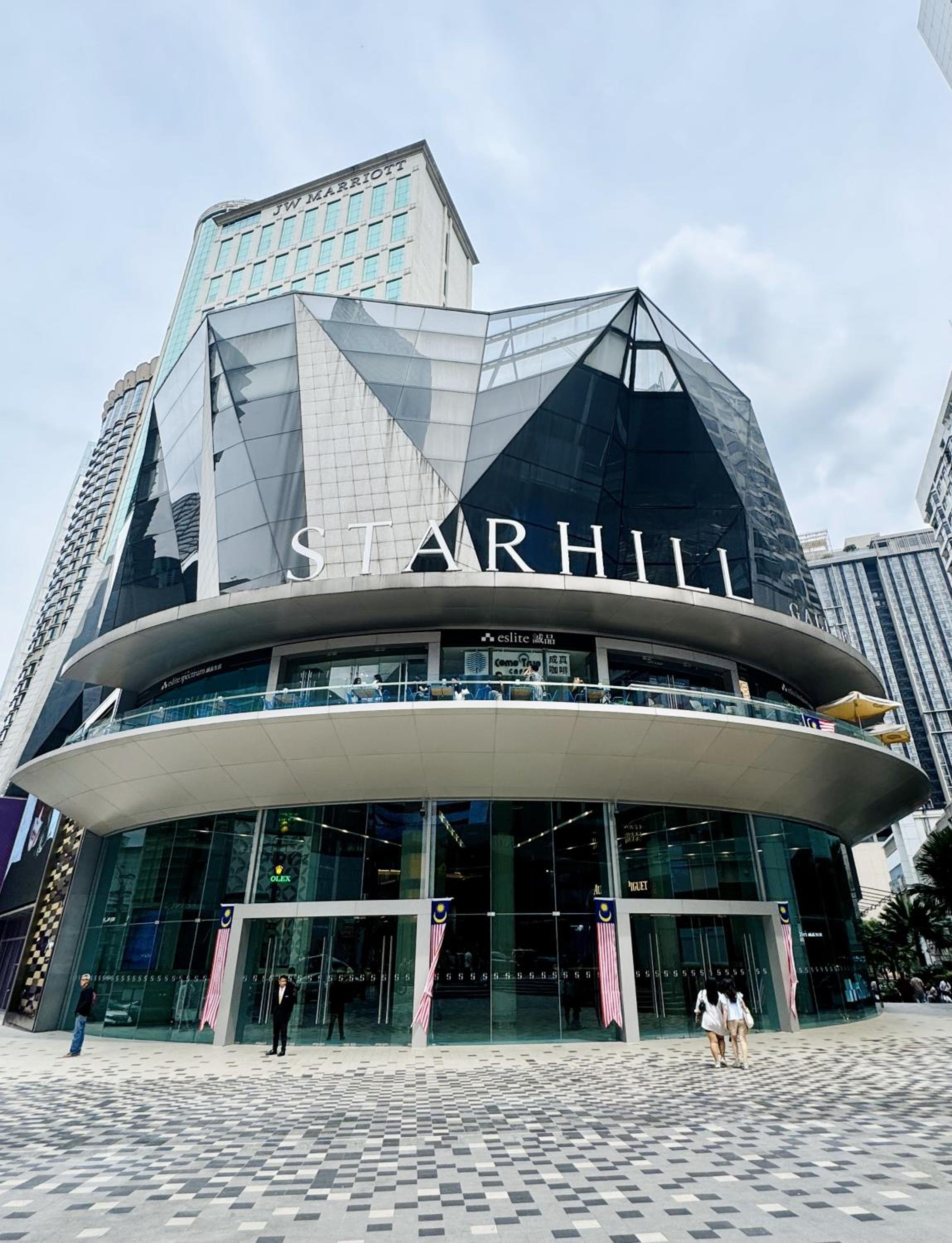 Heart of KL Near Bukit Bintang MRT& Pavillion KL 1 to 6pax