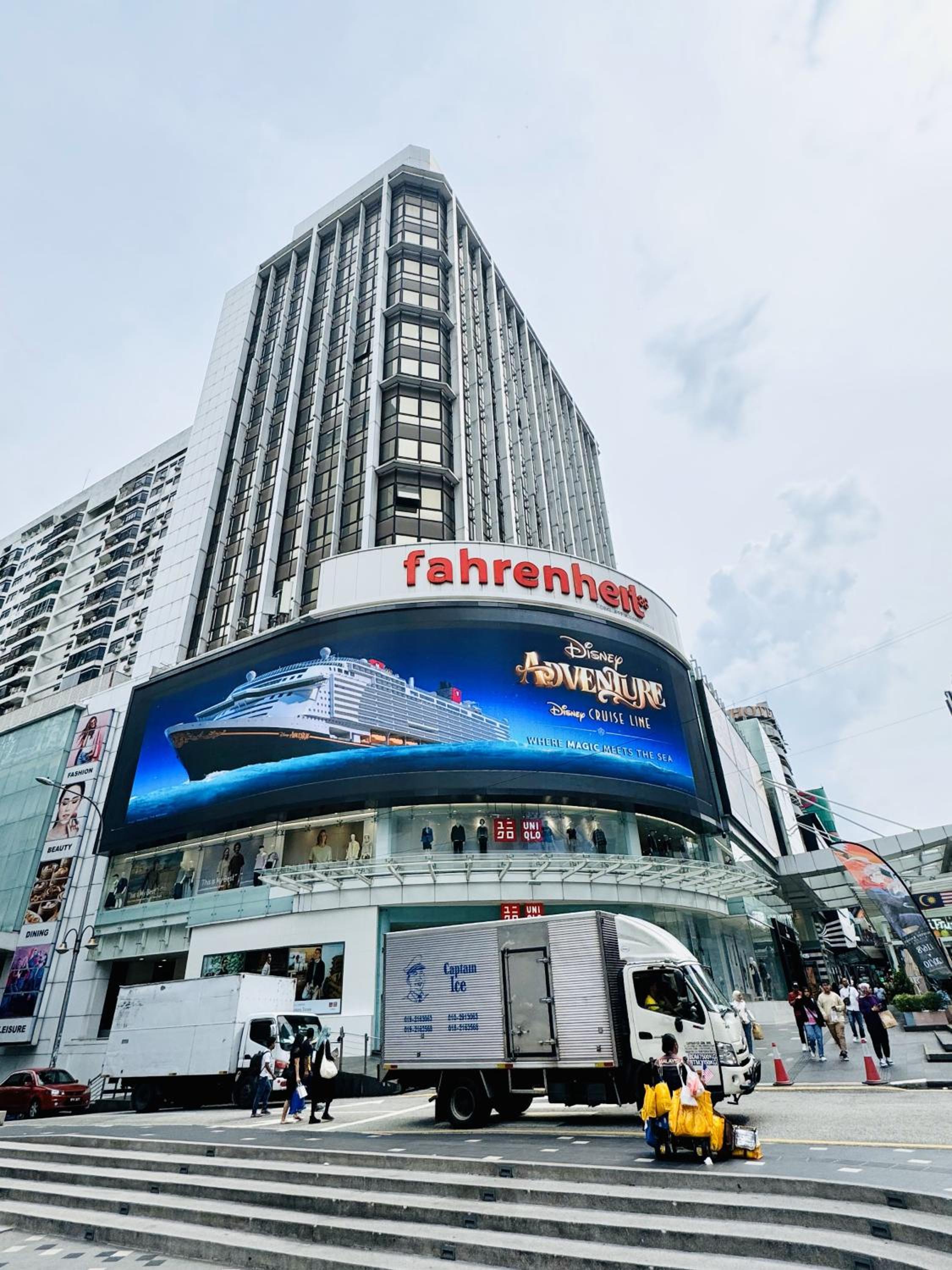 Heart of KL Near Bukit Bintang MRT& Pavillion KL 1 to 6pax