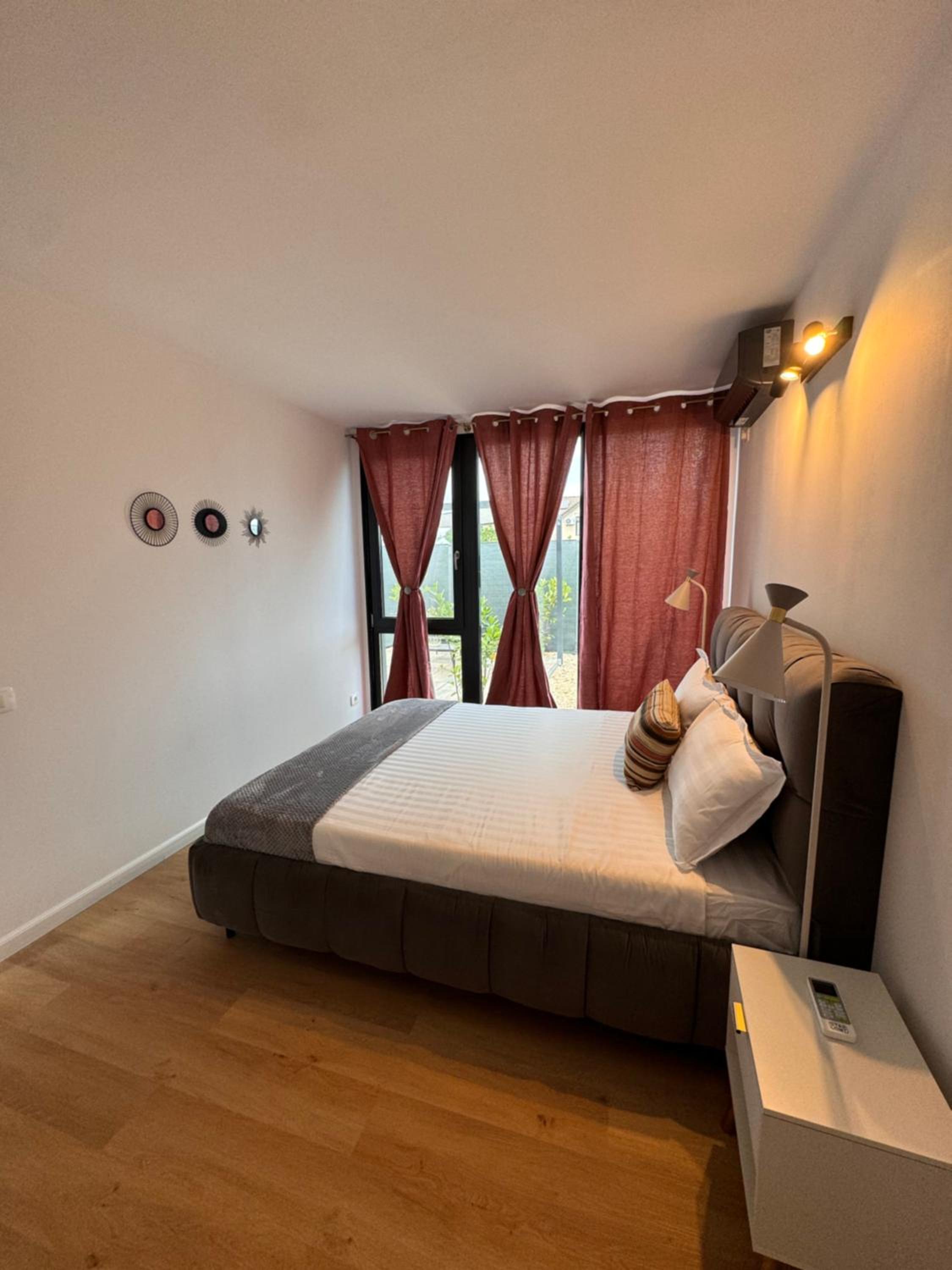 Casa en Sol - 5 min walk to Therme Balotesti view 2