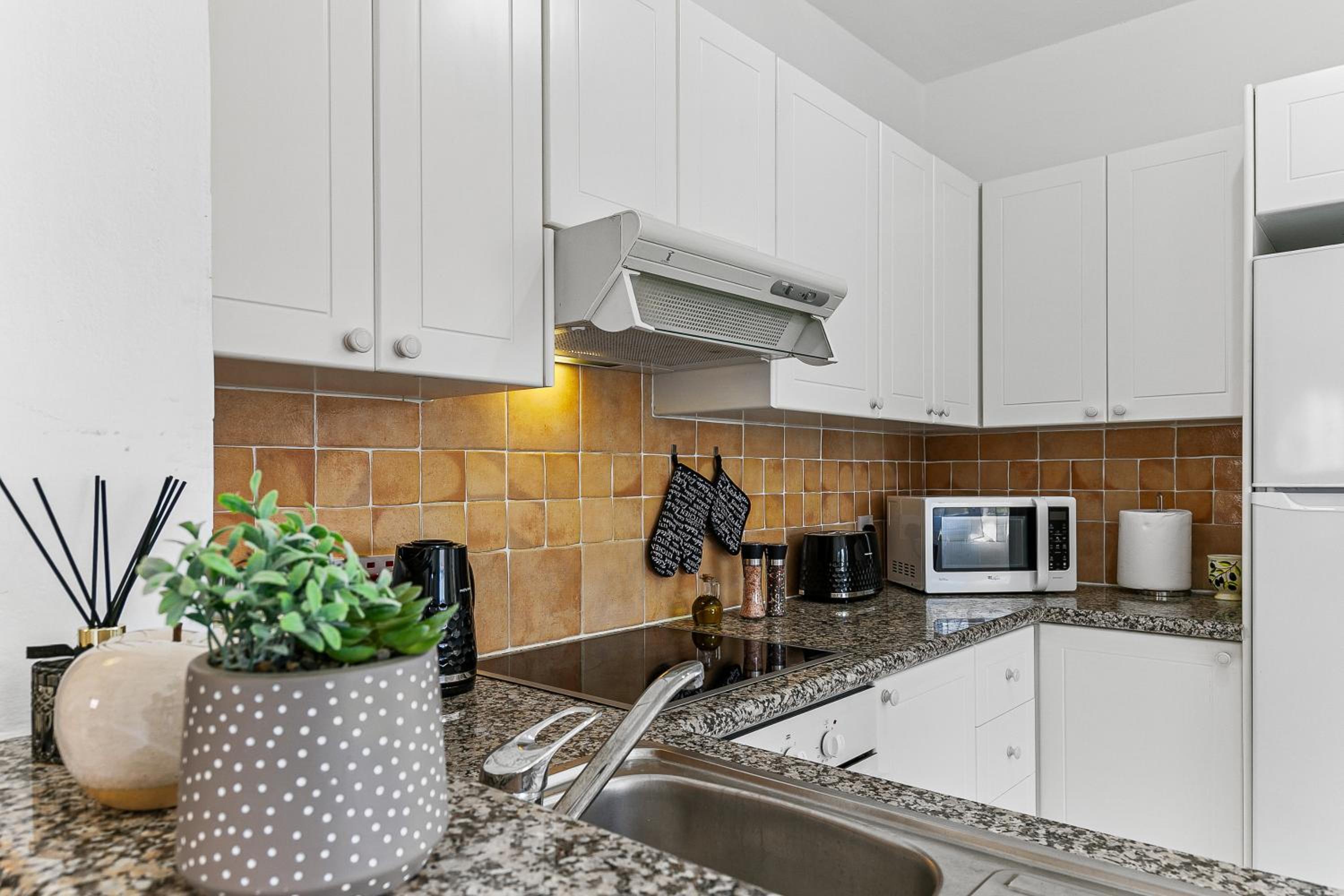 Limnaria Gardens Beautiful Apartment by VICHY Holidays