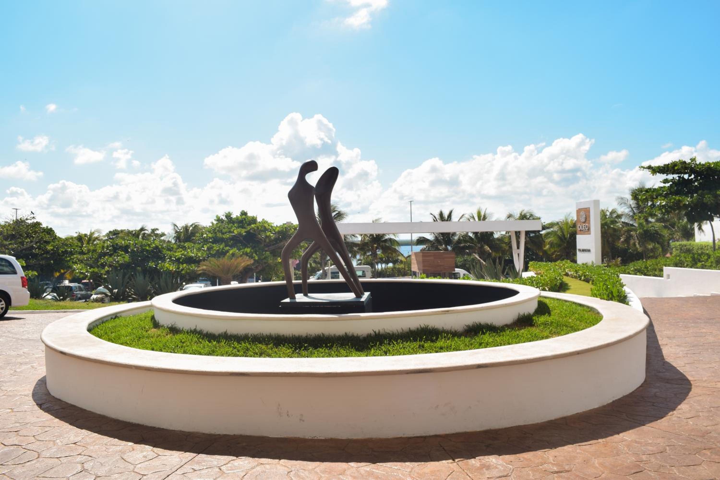 New studio at the Beach, pool, gym, spa 2D
