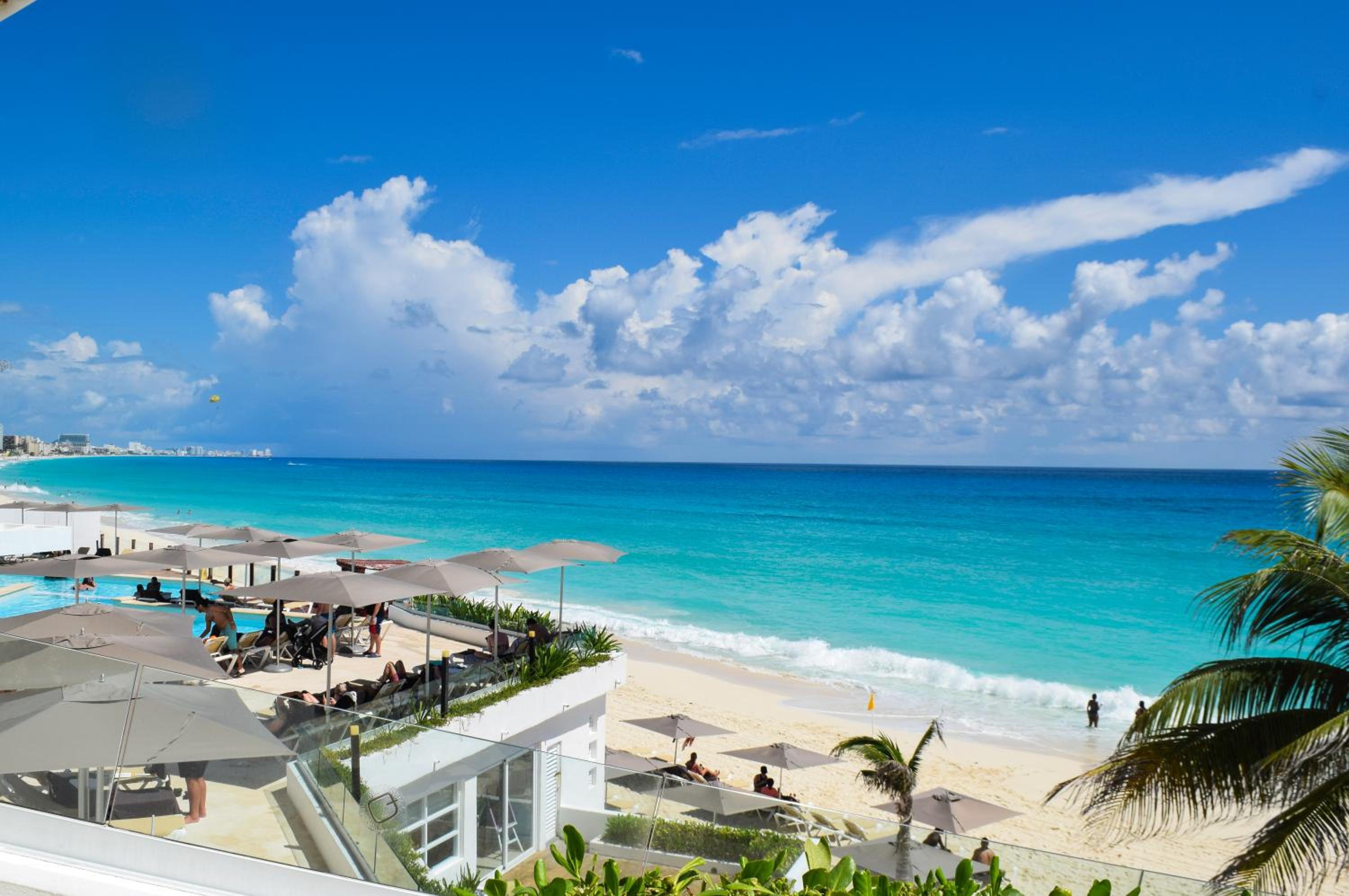 New studio at the Beach, pool, gym, spa 2D