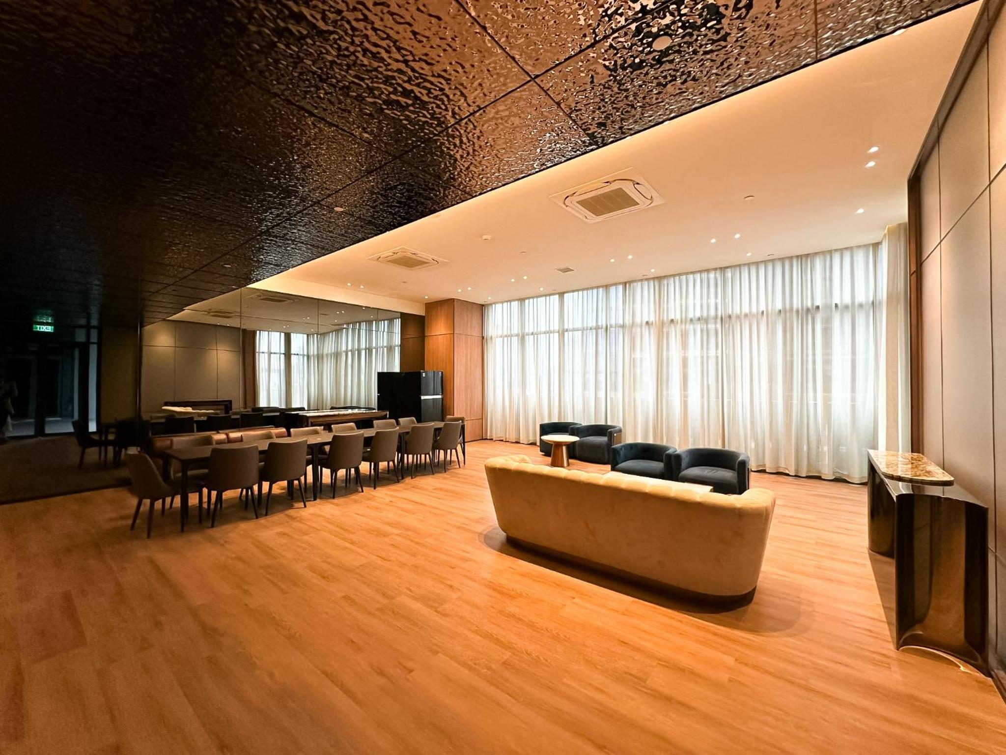 Metropole Thu Thiem - Tiff's Opera Suite