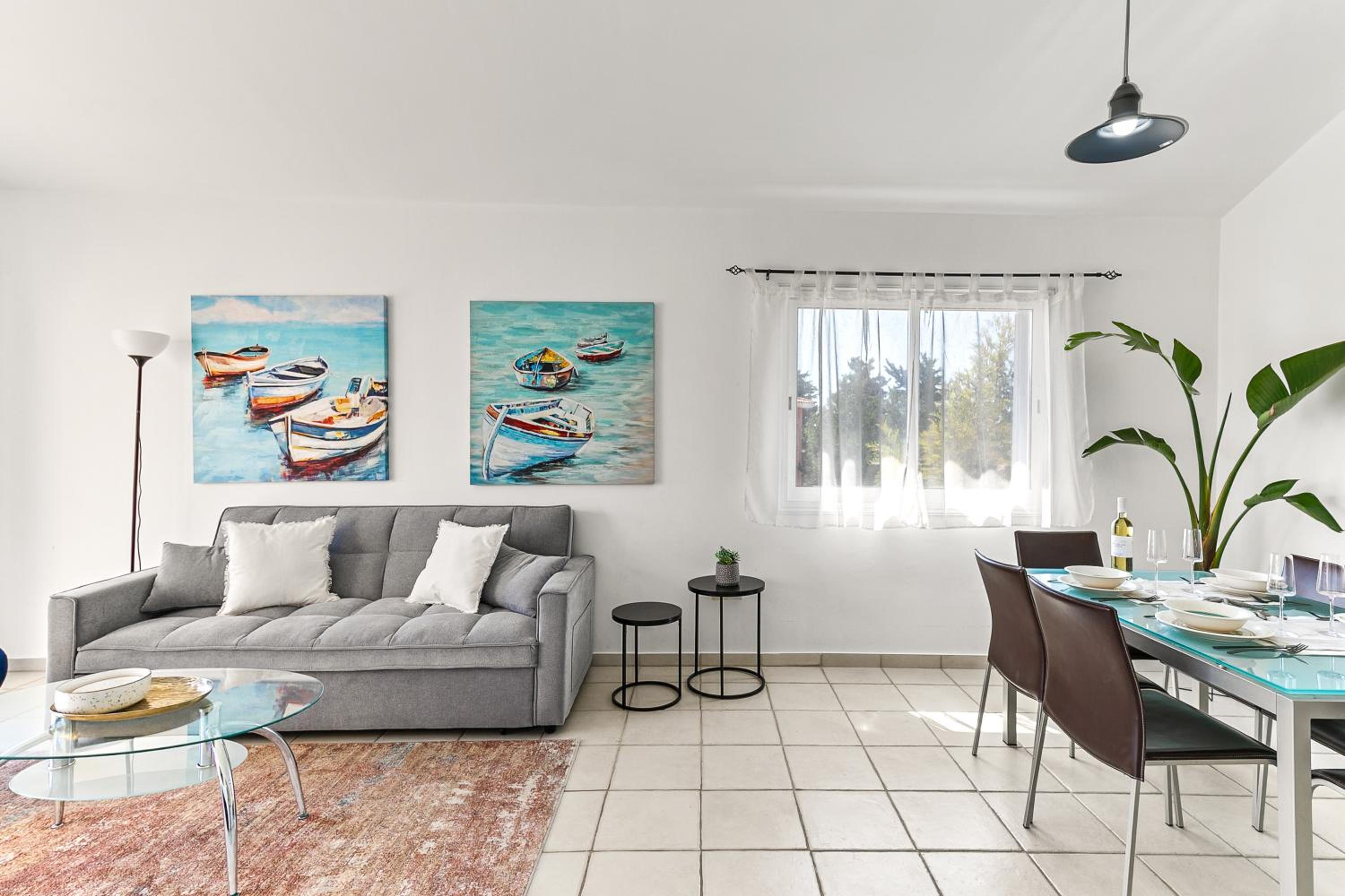 Limnaria Gardens Beautiful Apartment by VICHY Holidays