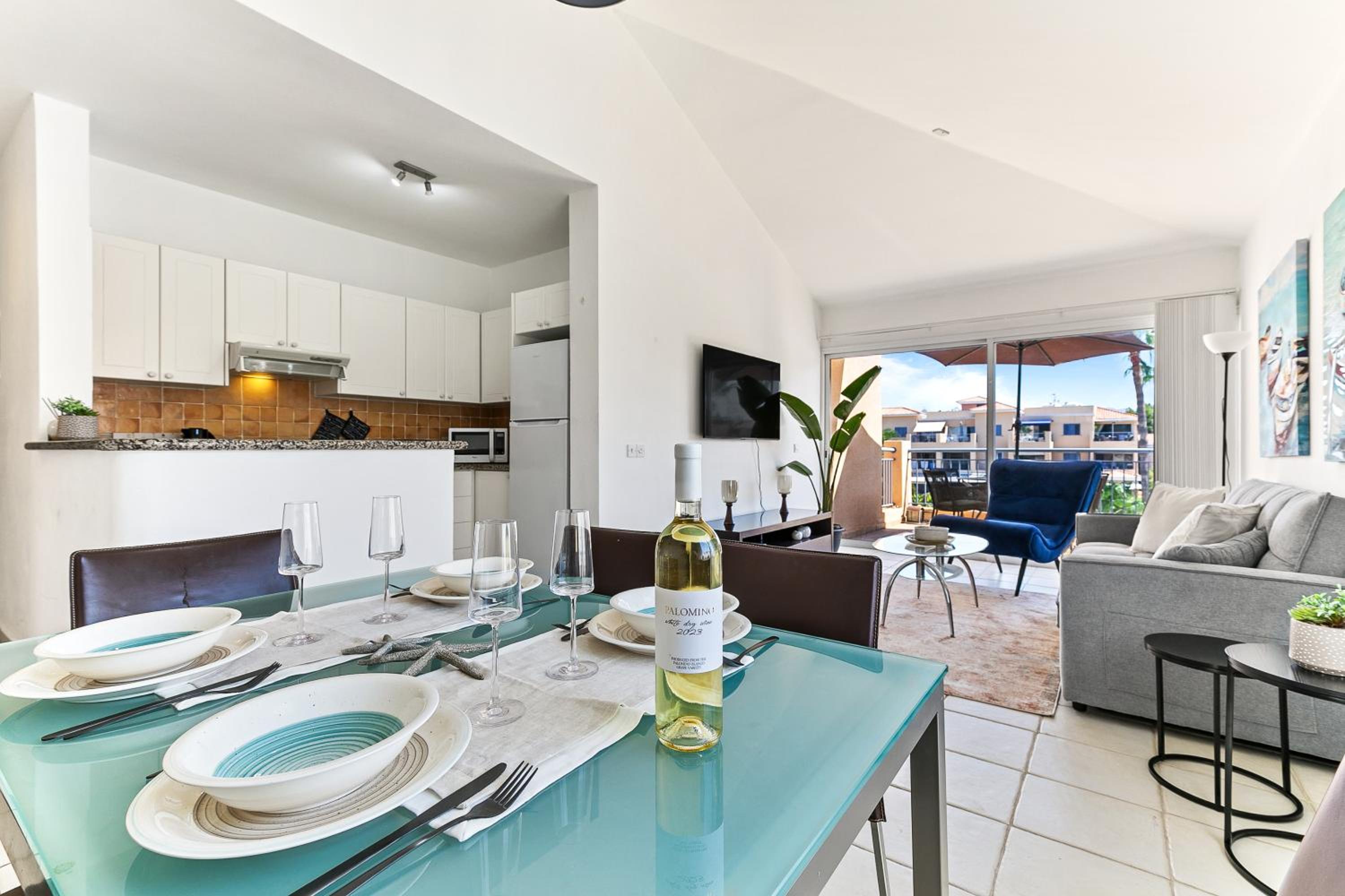 Limnaria Gardens Beautiful Apartment by VICHY Holidays