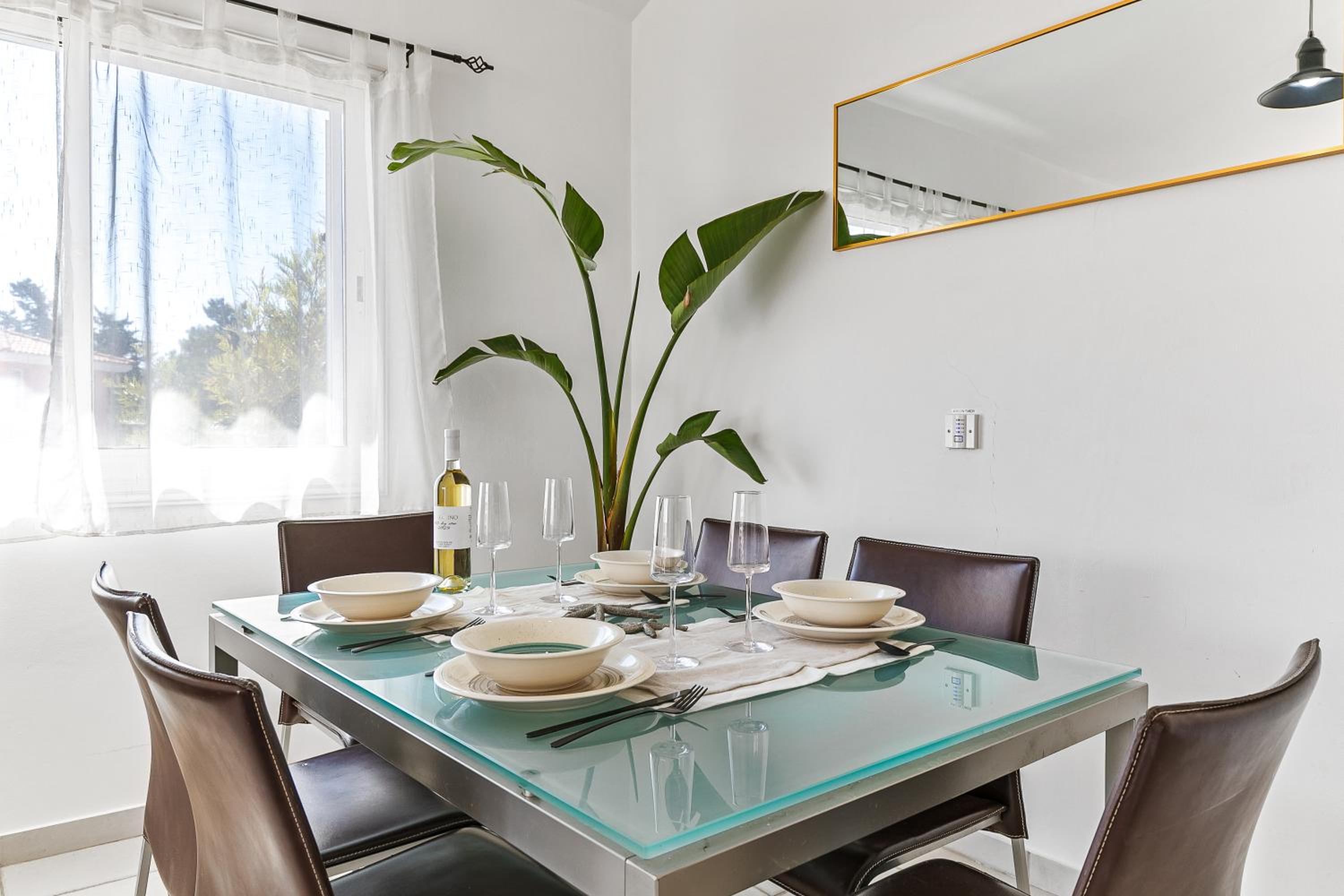 Limnaria Gardens Beautiful Apartment by VICHY Holidays