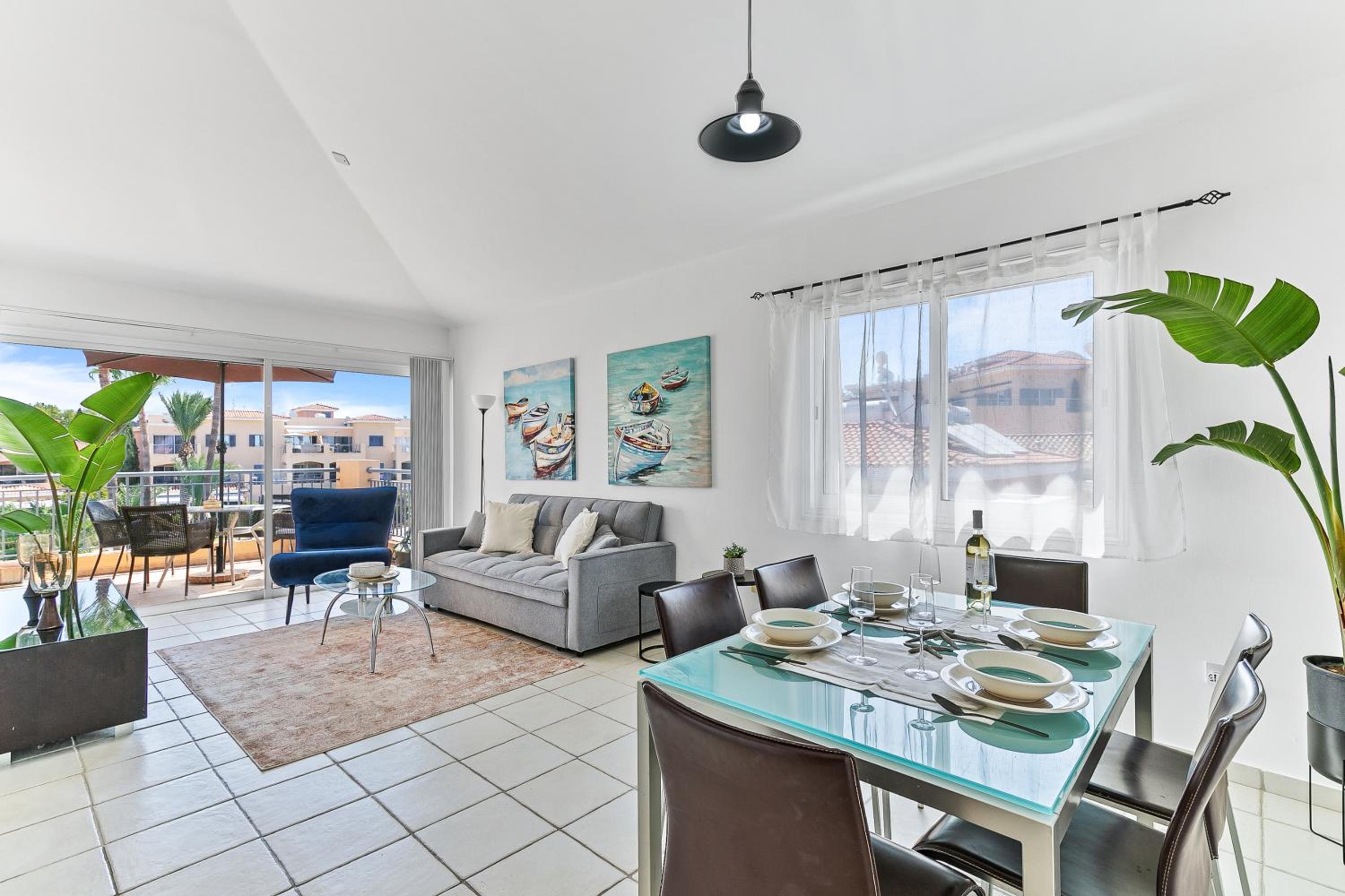 Limnaria Gardens Beautiful Apartment by VICHY Holidays