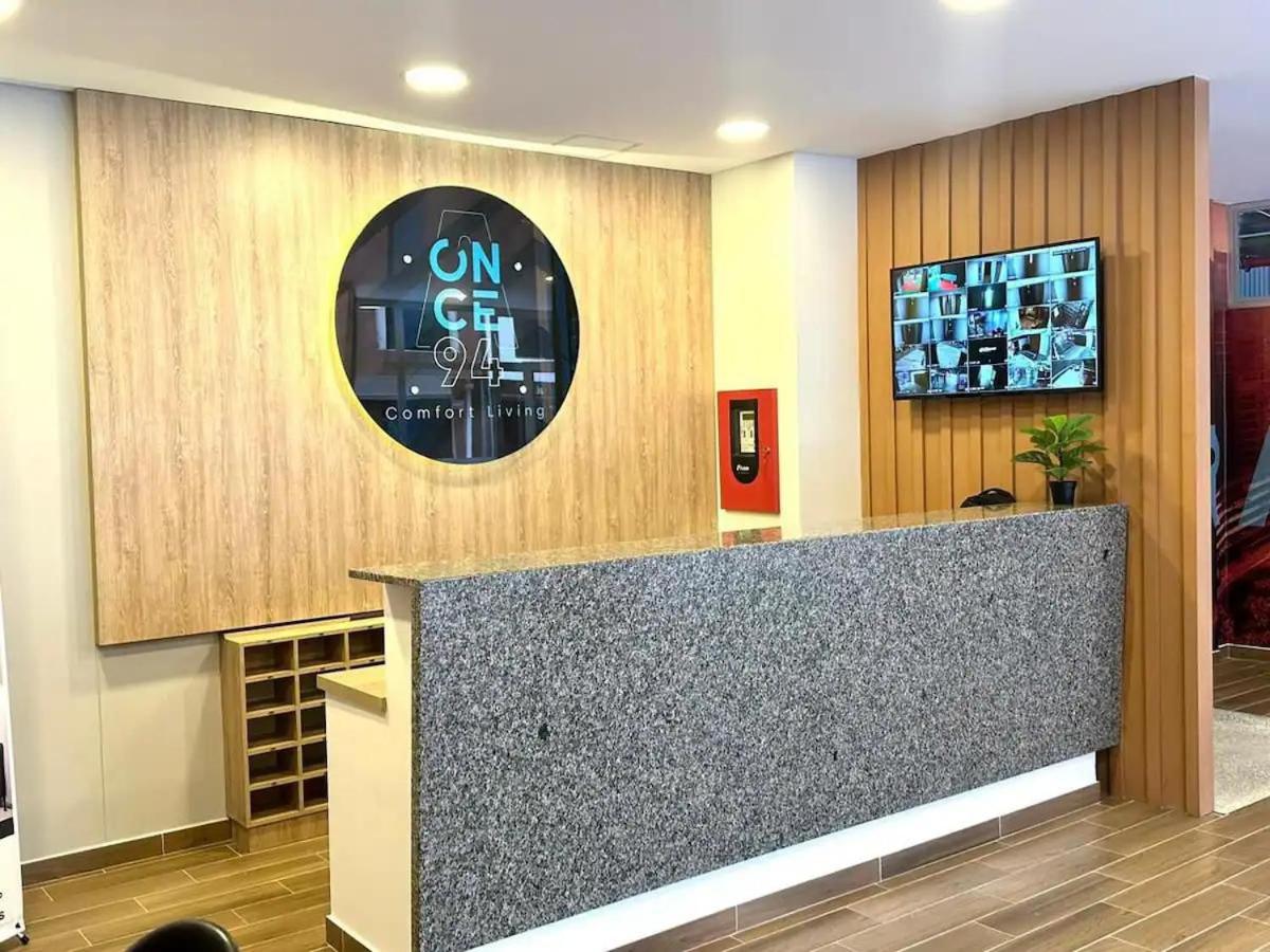 Profesionales que buscan un espacio exclusivo y bien ubicado con Cocina equipada electrodomesticos, baño y sala de estar acogedora perfecta para relajarte