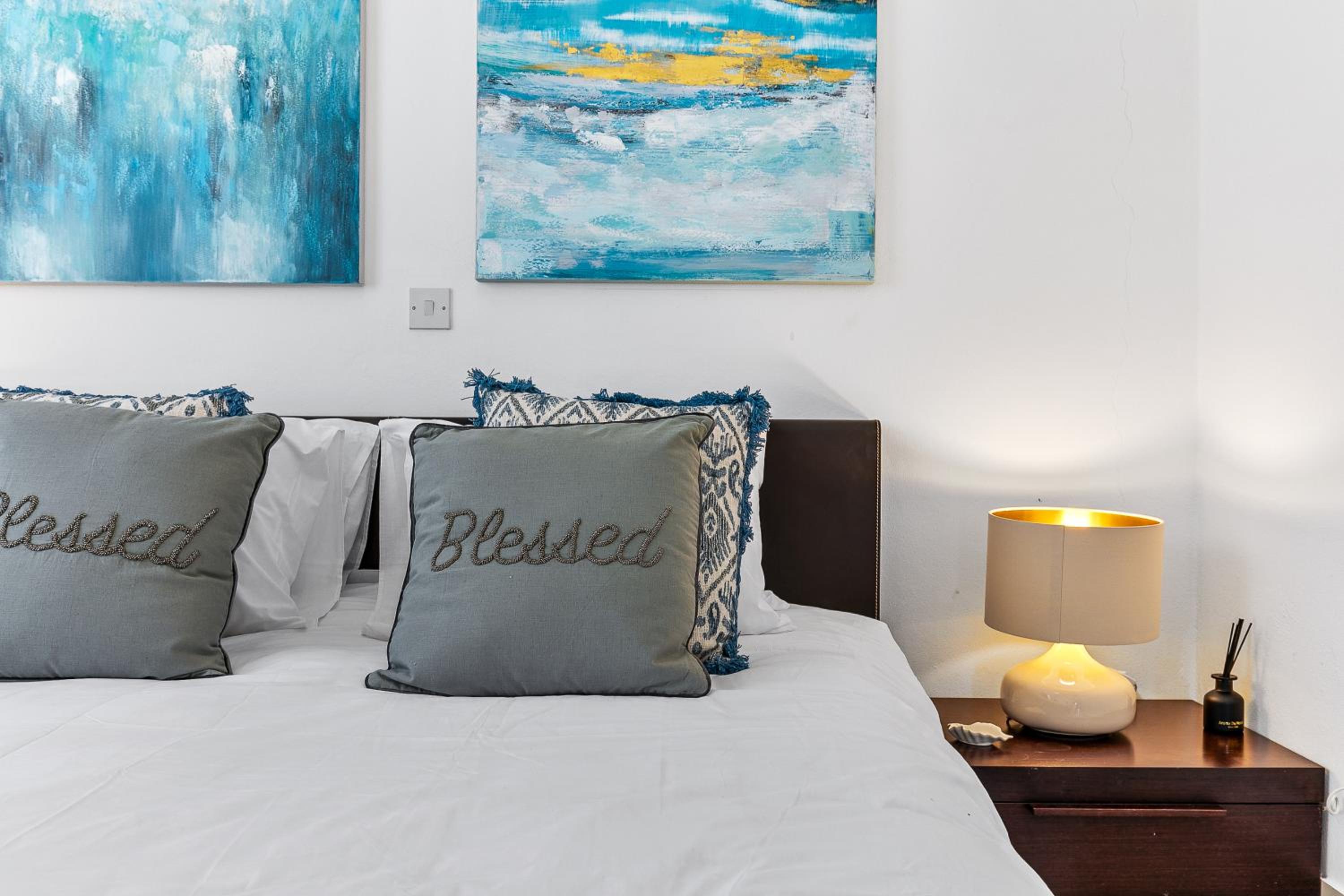 Limnaria Gardens Beautiful Apartment by VICHY Holidays