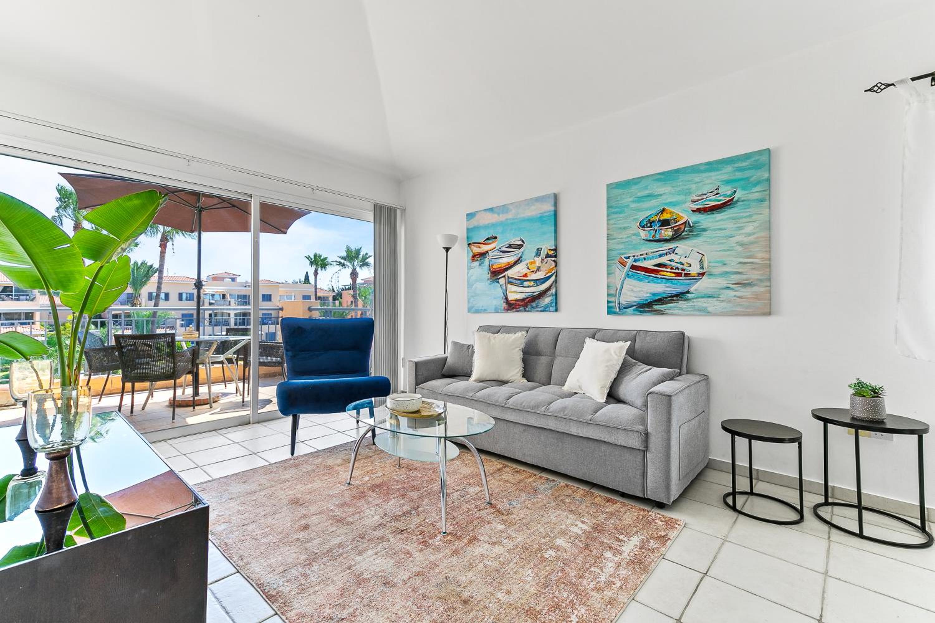 Limnaria Gardens Beautiful Apartment by VICHY Holidays