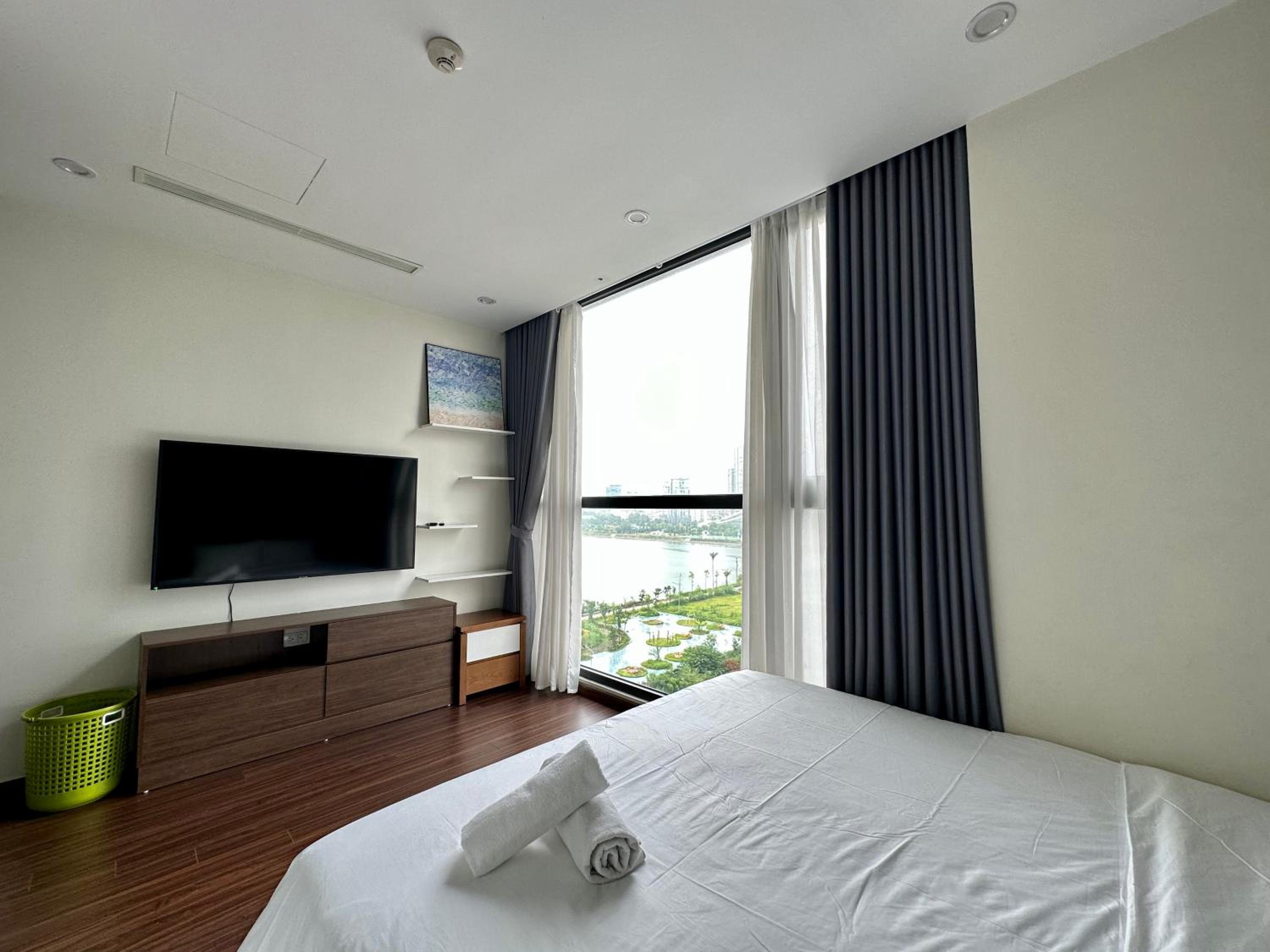 Liliving in Skylake - Căn hộ 3 phòng ngủ sang trọng với view hồ - Near Keangnam