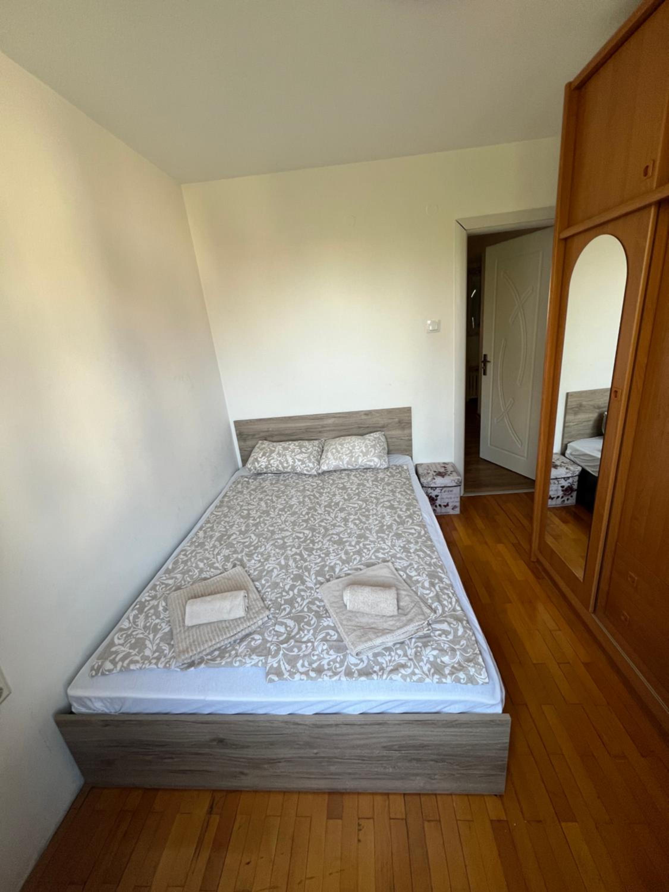 The White Apartment 3BR - free parking