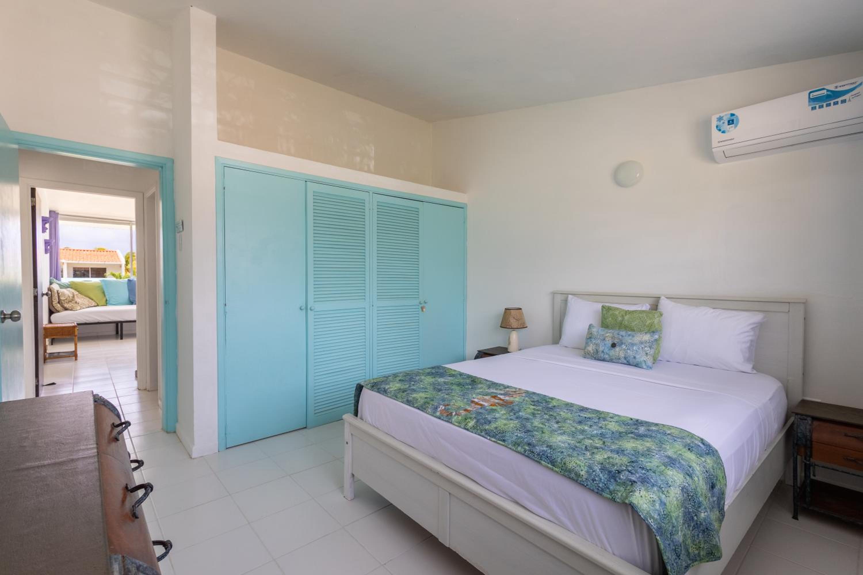 Lighthouse Beach Resort with Ocean View
