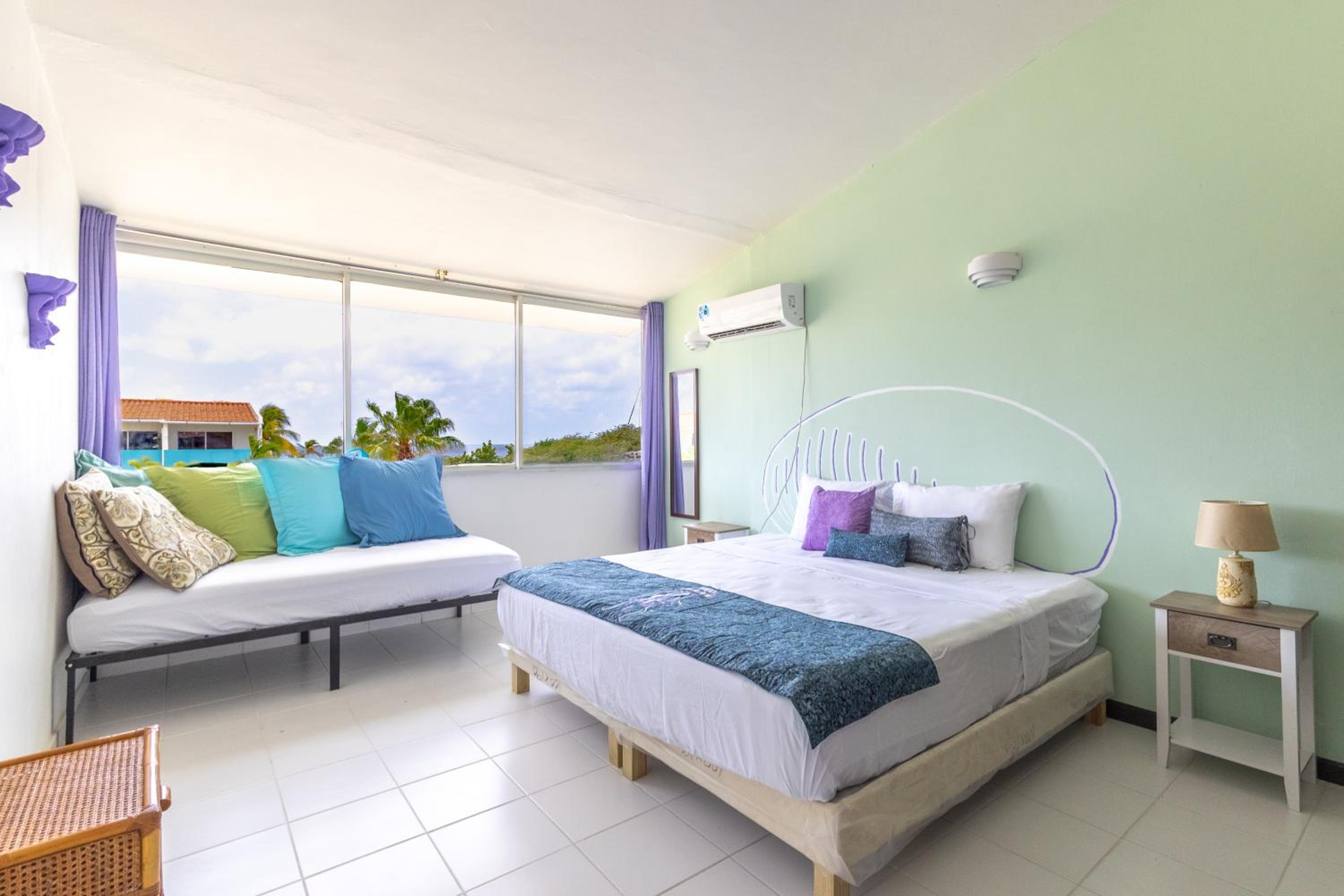 Lighthouse Beach Resort with Ocean View